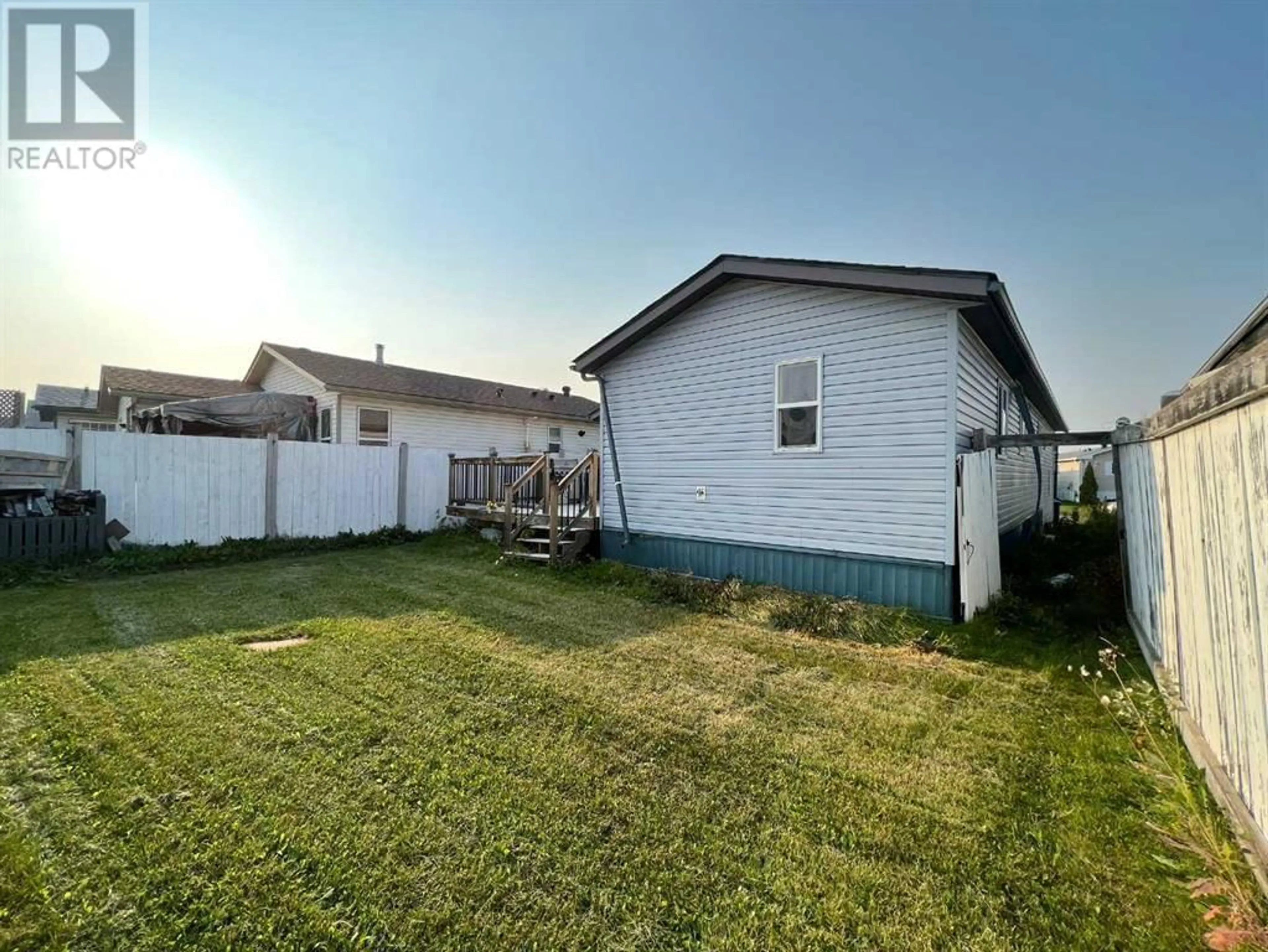 Fenced yard for 533 Mckinlay Crescent, Fort McMurray Alberta T9K2R6
