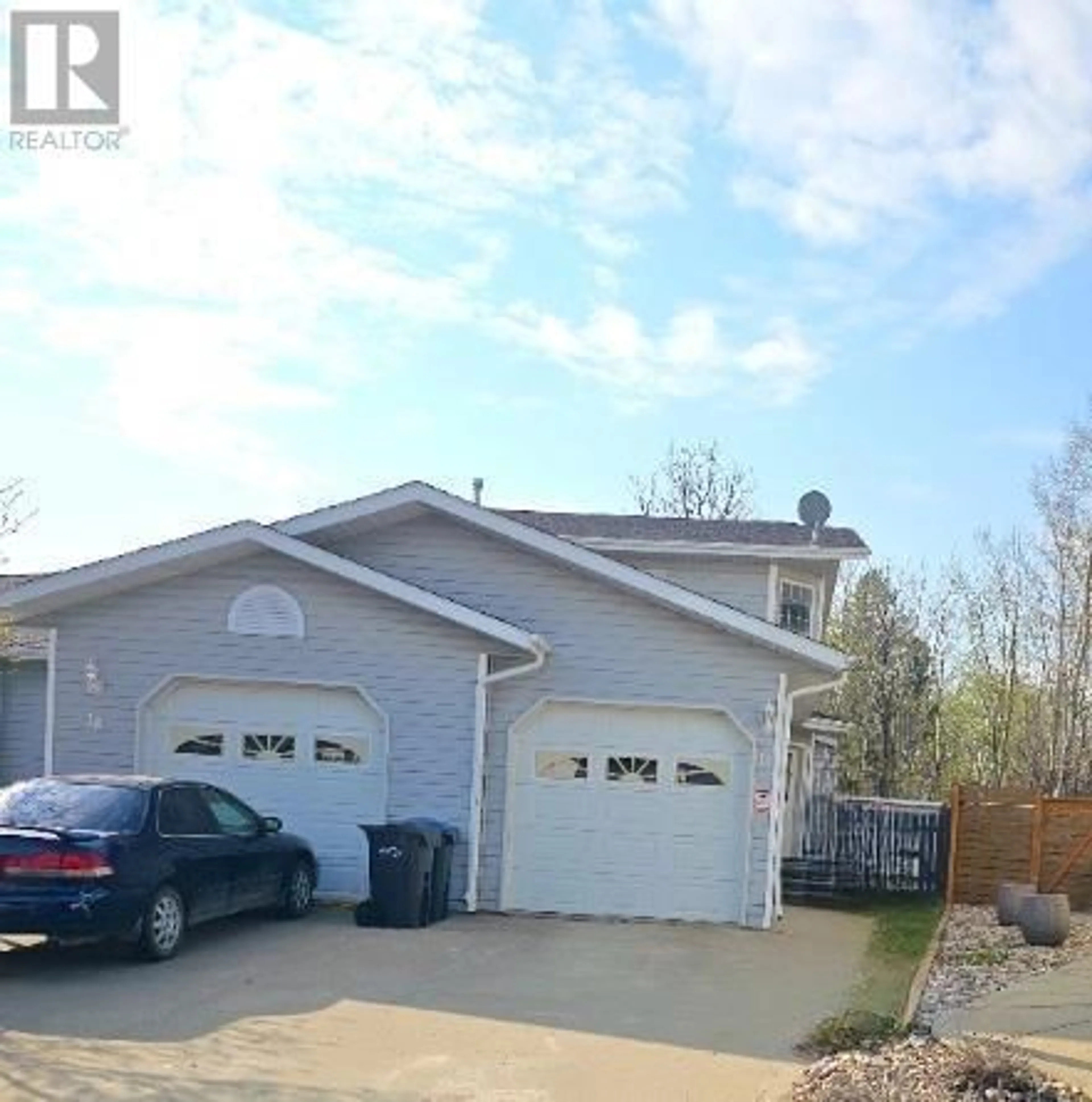 Frontside or backside of a home for 17 Westwood Court, Sylvan Lake Alberta T4S1P7