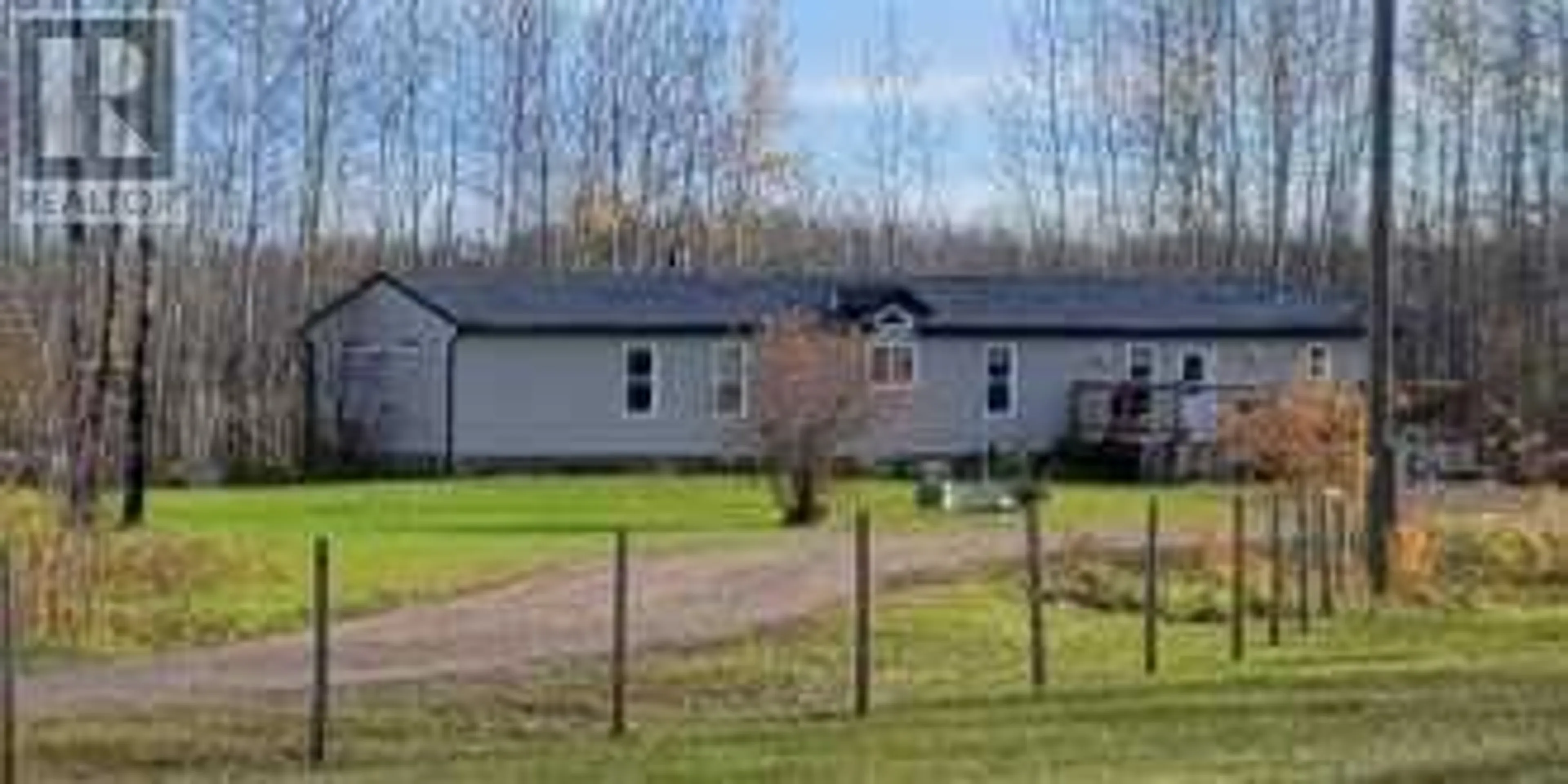 Cottage for 69255 Range Road 65 Road, Grovedale Alberta T0H1X0