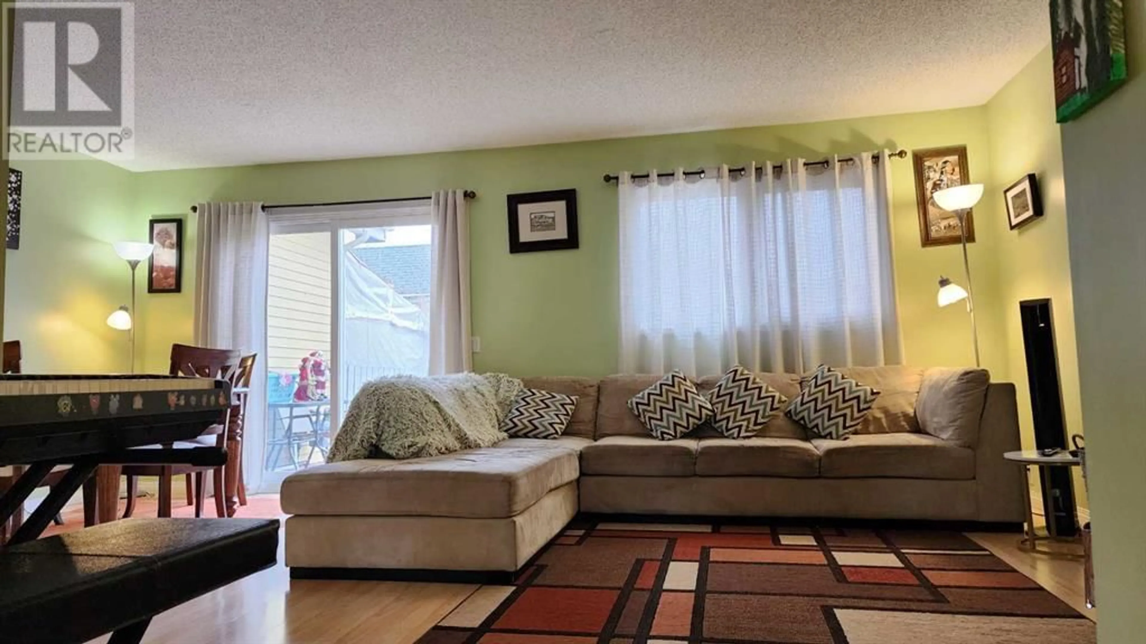 Living room for 218 Windsor Drive, Fort McMurray Alberta T9H4R3
