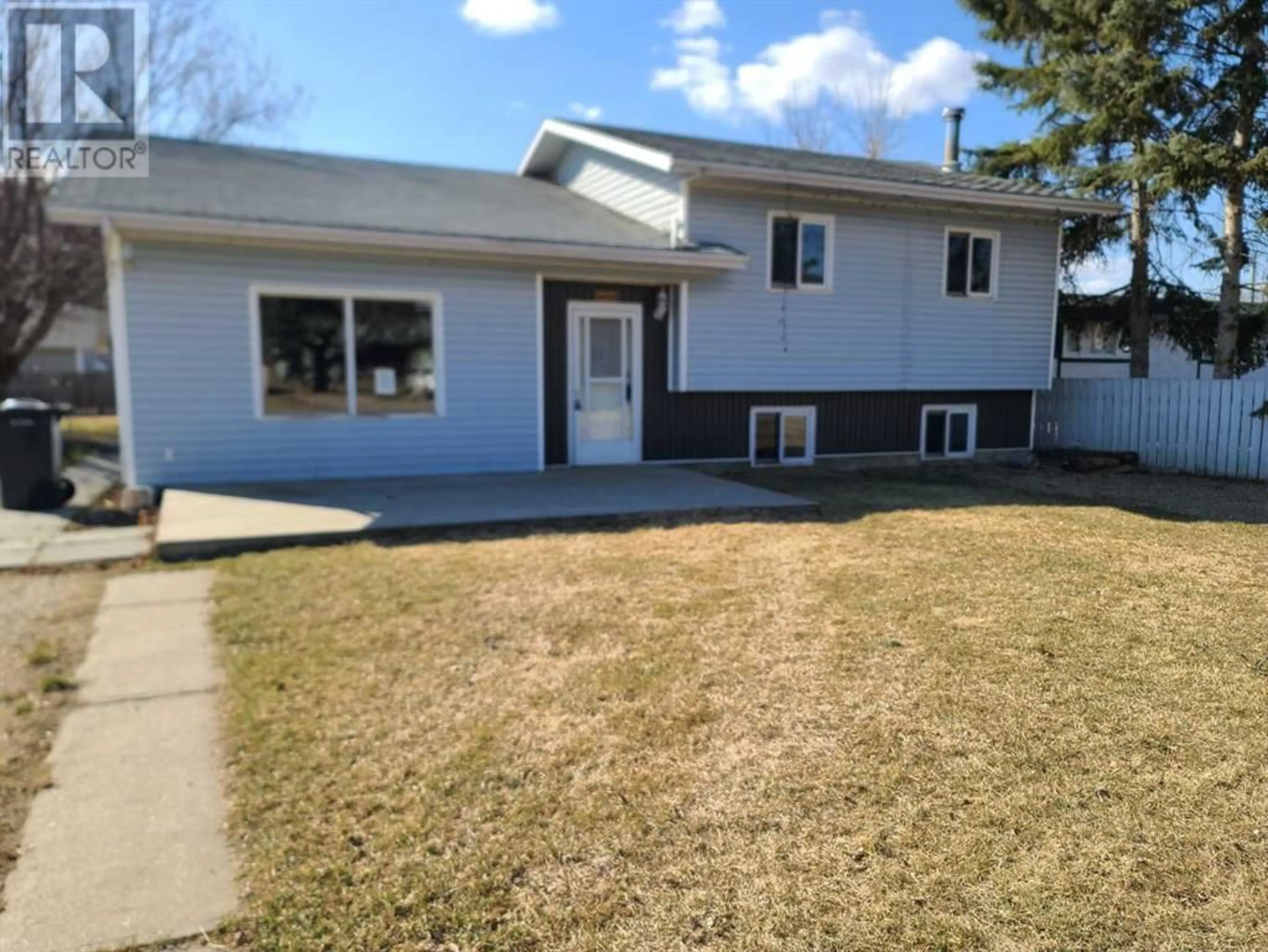 Frontside or backside of a home for 10918 92 Street, Peace River Alberta T8S1P4