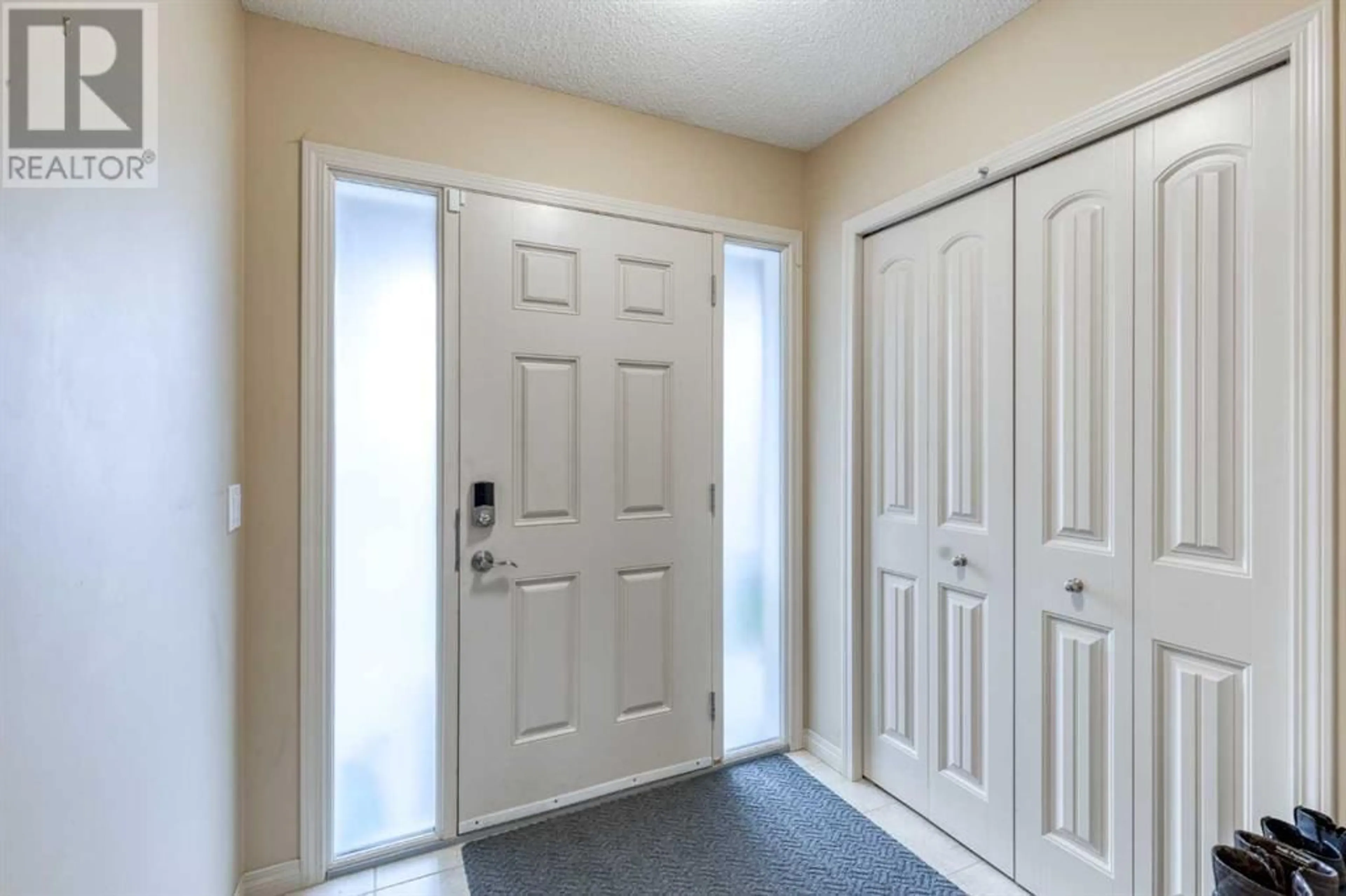 Indoor entryway for 229 Sunset Common, Cochrane Alberta T4C0L8