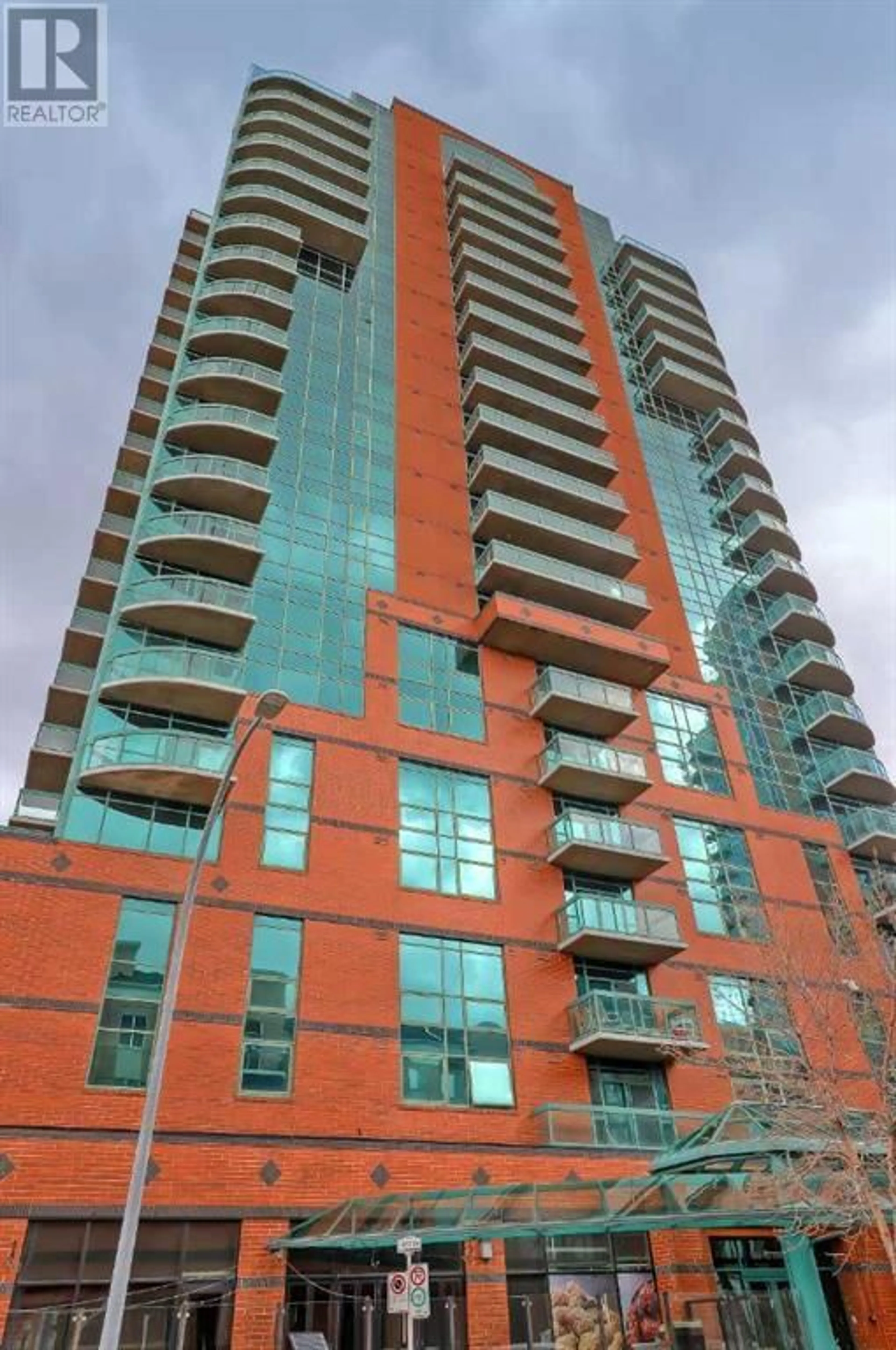 A pic from exterior of the house or condo for 603 836 15 Avenue SW, Calgary Alberta T2R1S2