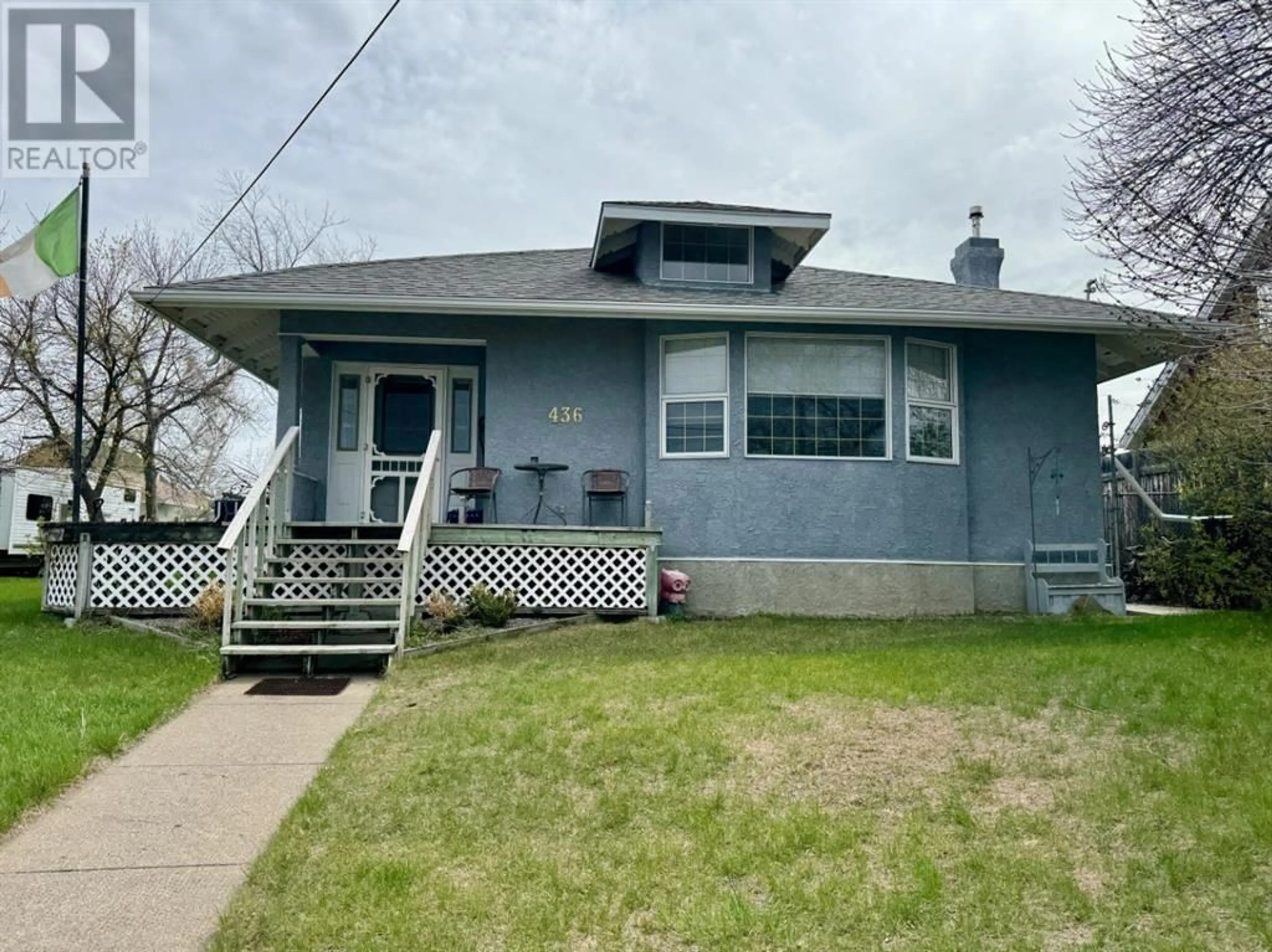 Frontside or backside of a home for 436 22 Street, Fort Macleod Alberta T0L0Z0