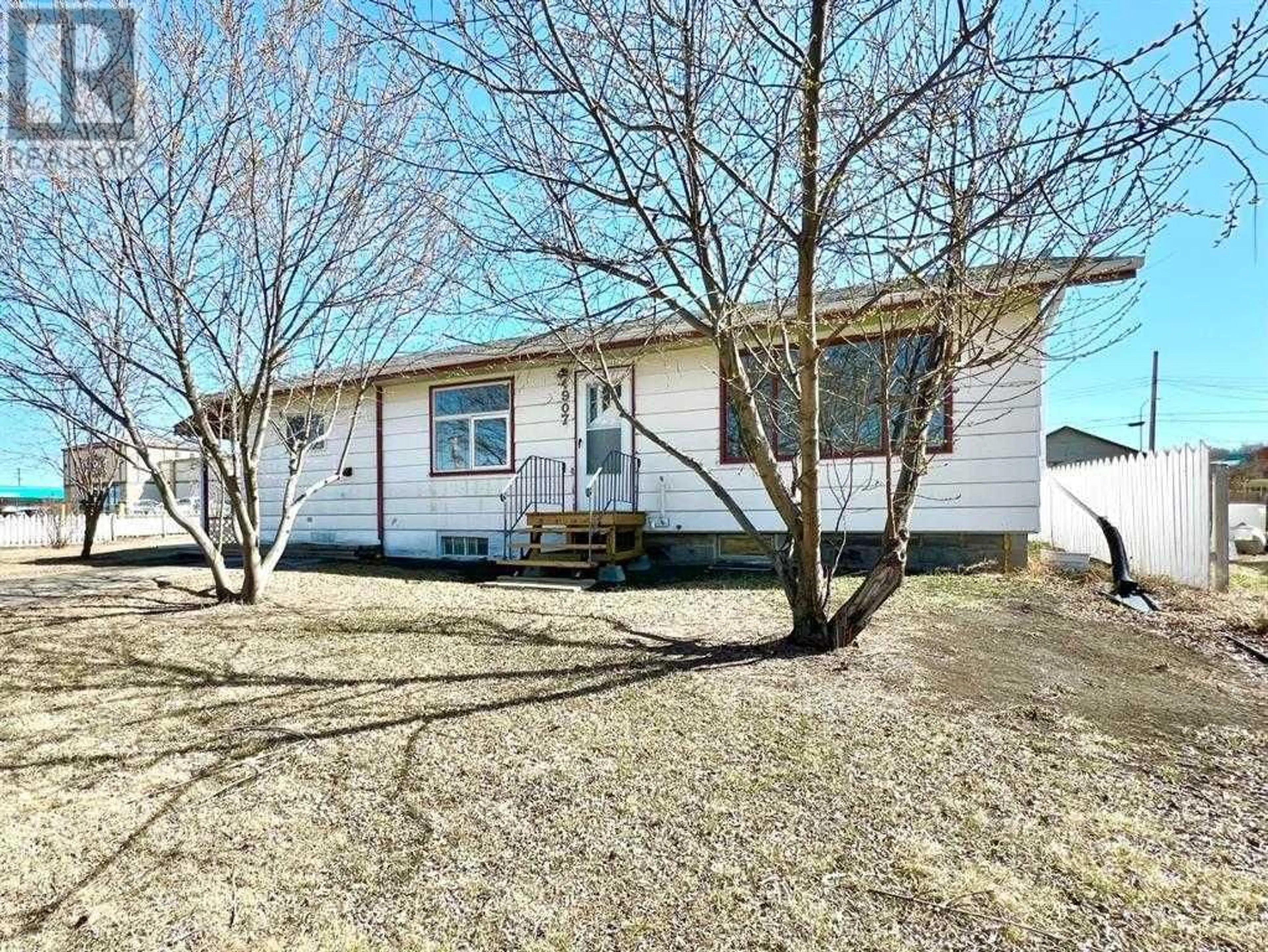 Frontside or backside of a home for 4907/4909 48 Street, Valleyview Alberta T0H3N0