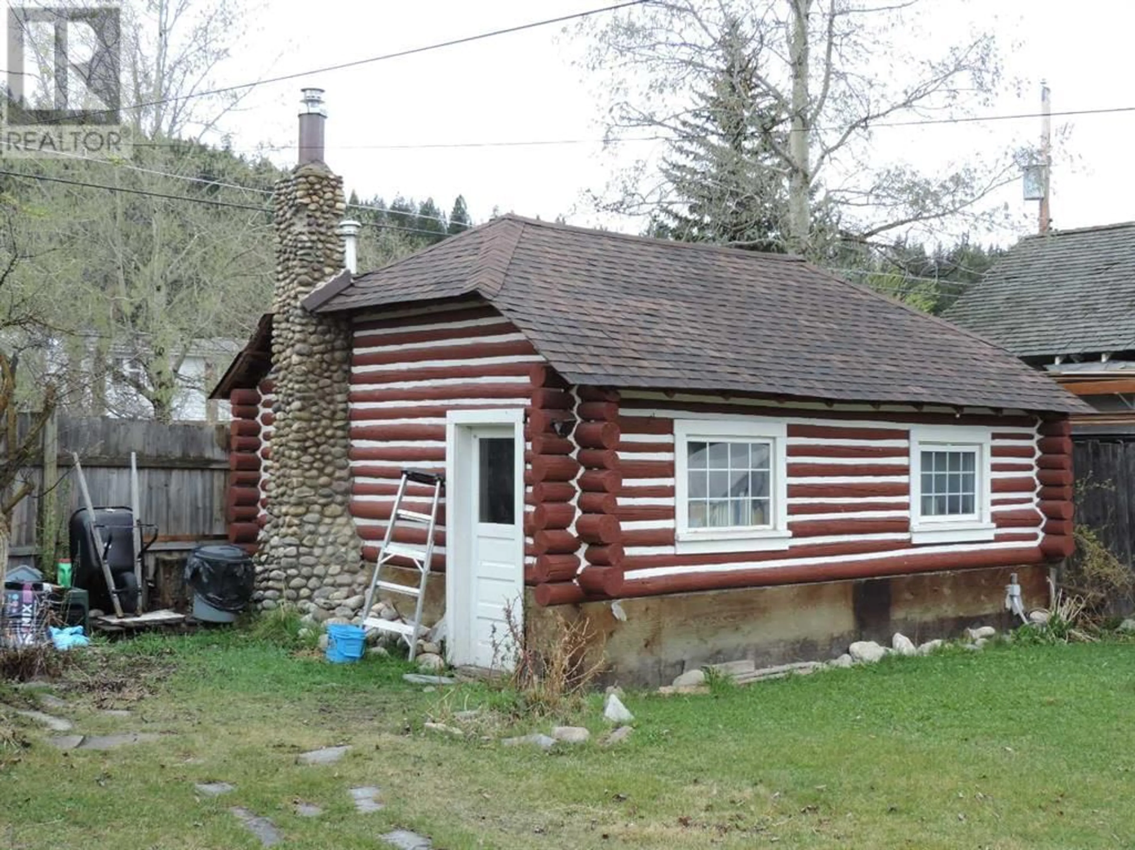 Cottage for 228 Colin Crescent, Jasper Alberta T0E1E0
