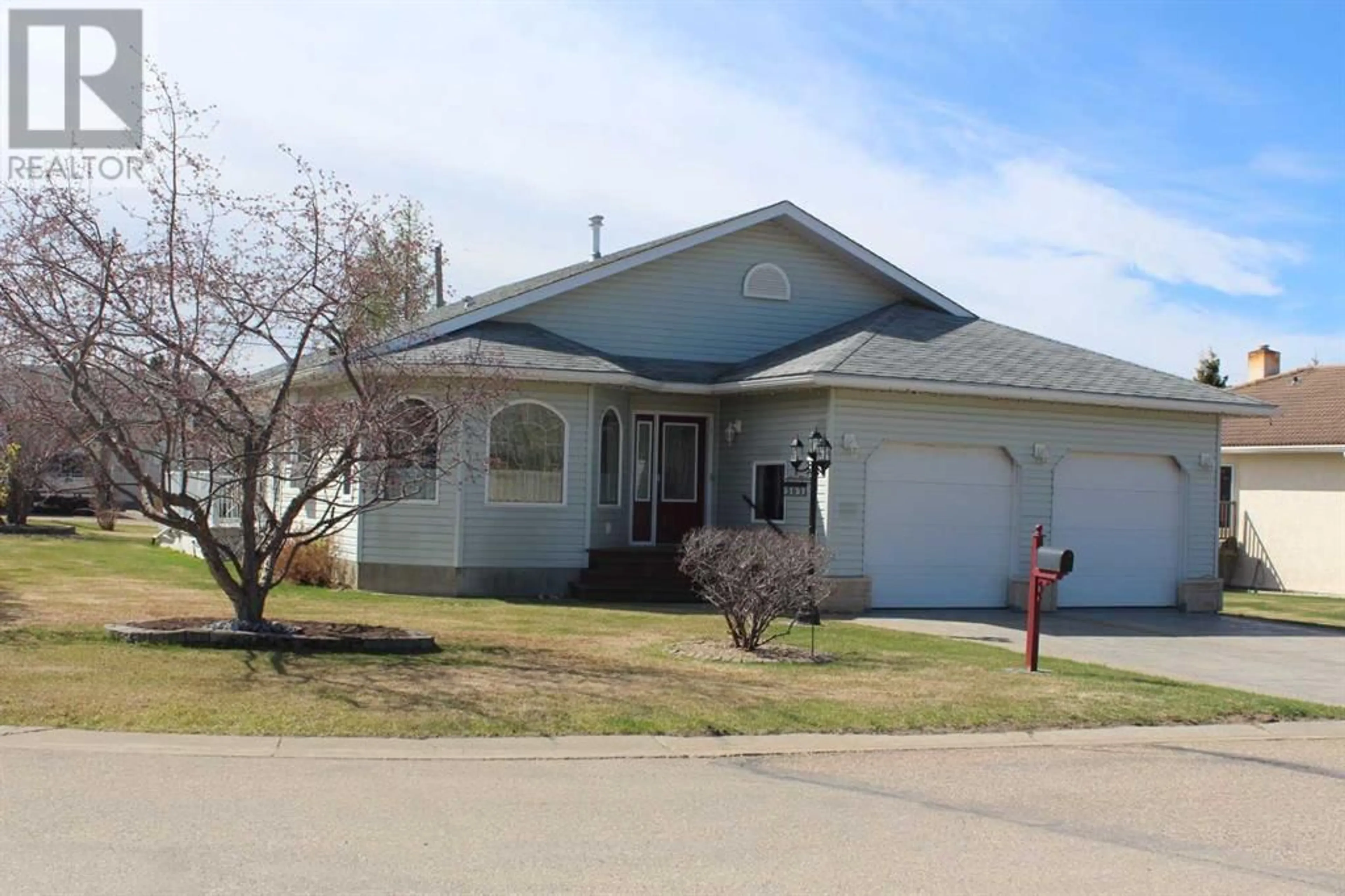 Frontside or backside of a home for 503 5th Avenue  NE, Manning Alberta T0H2M0