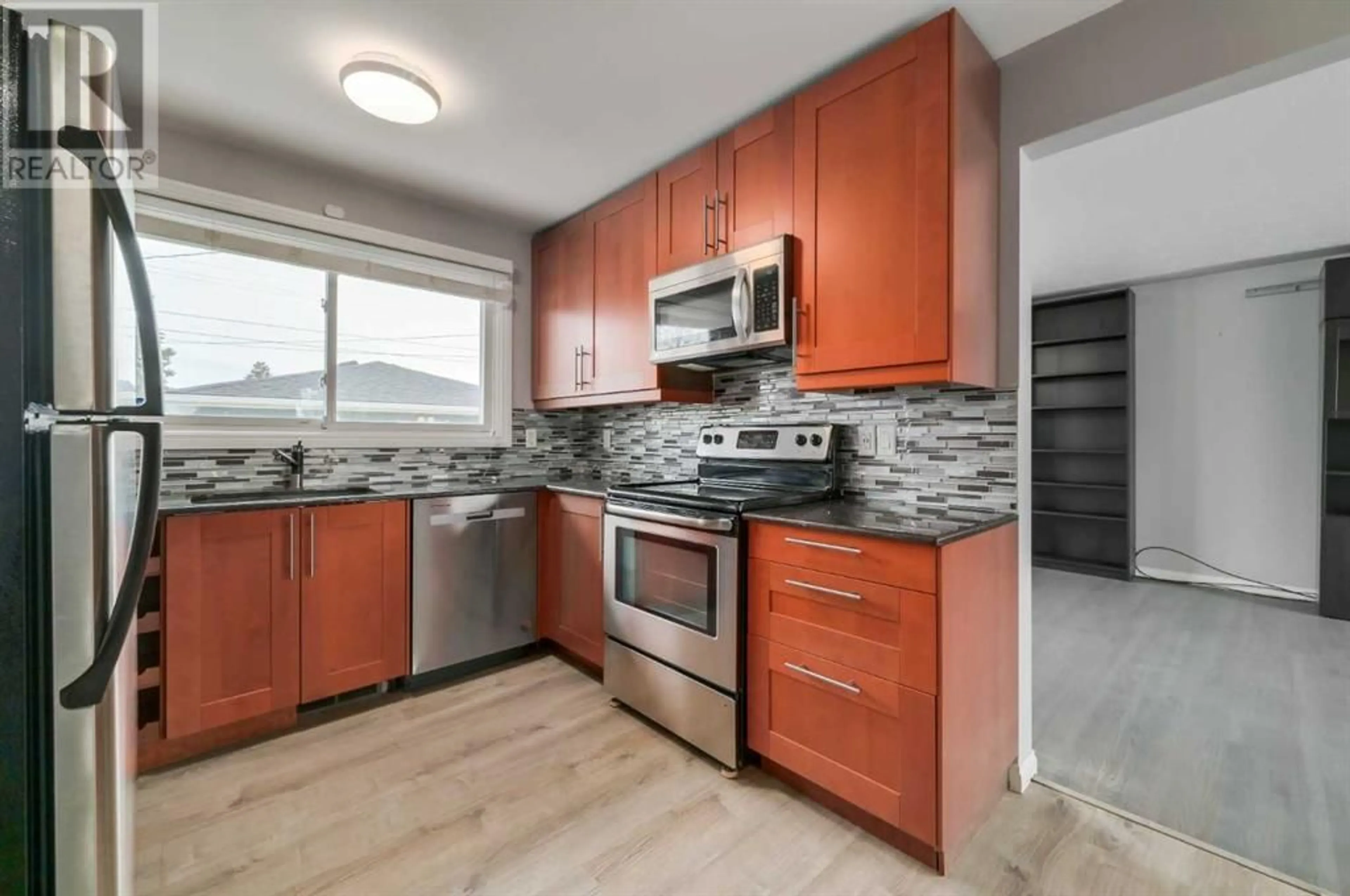 Standard kitchen for 223 56 Avenue NE, Calgary Alberta T2K0L1