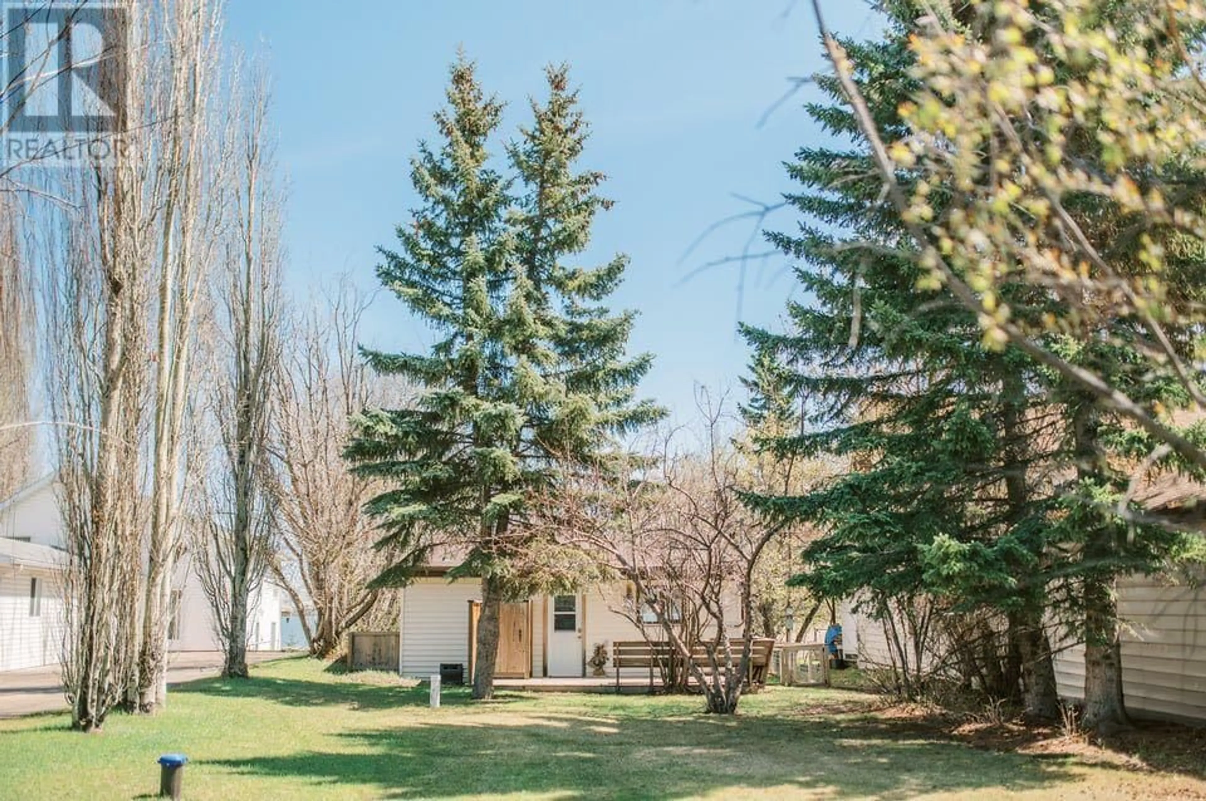 Outside view for 39 Sands Street, Rochon Sands Alberta T0C3G0