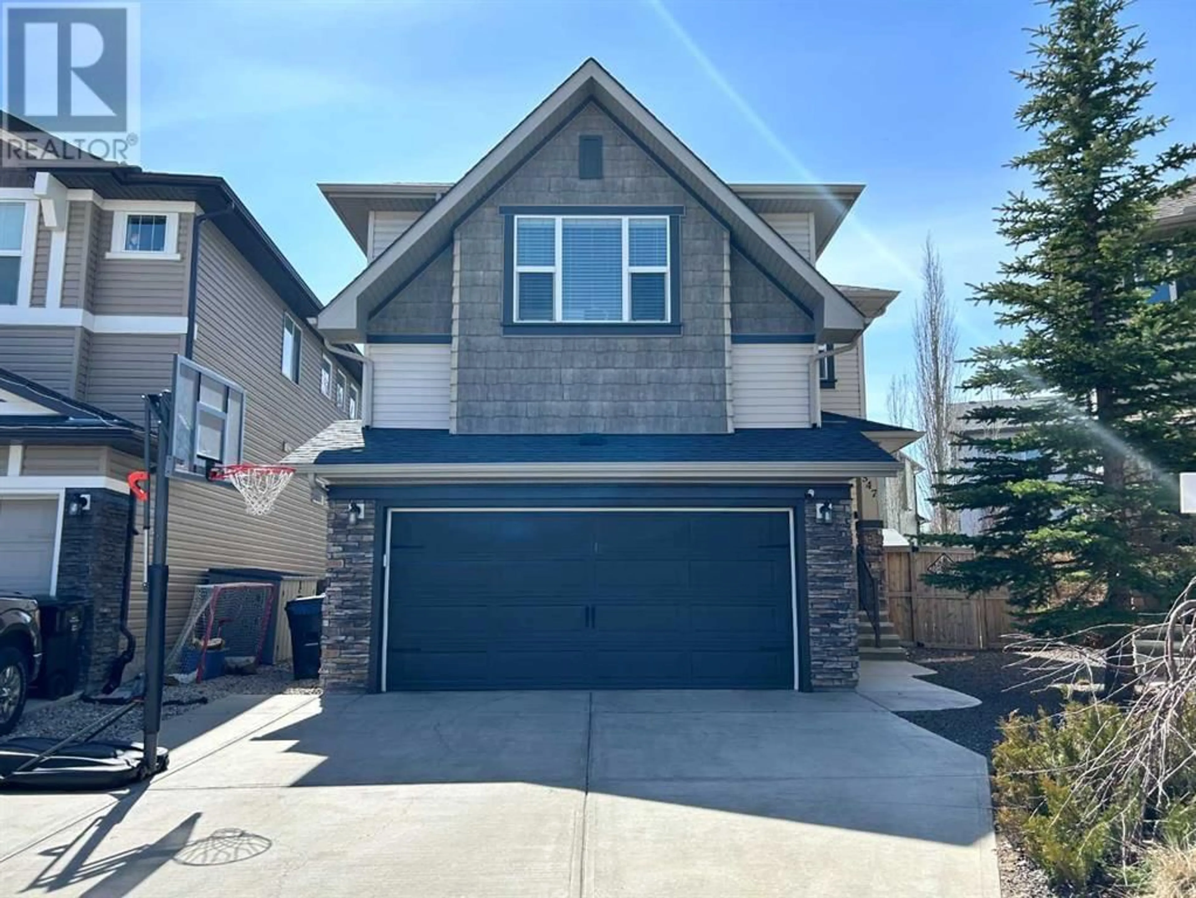 Frontside or backside of a home for 547 Panora Way NW, Calgary Alberta T3K0N8