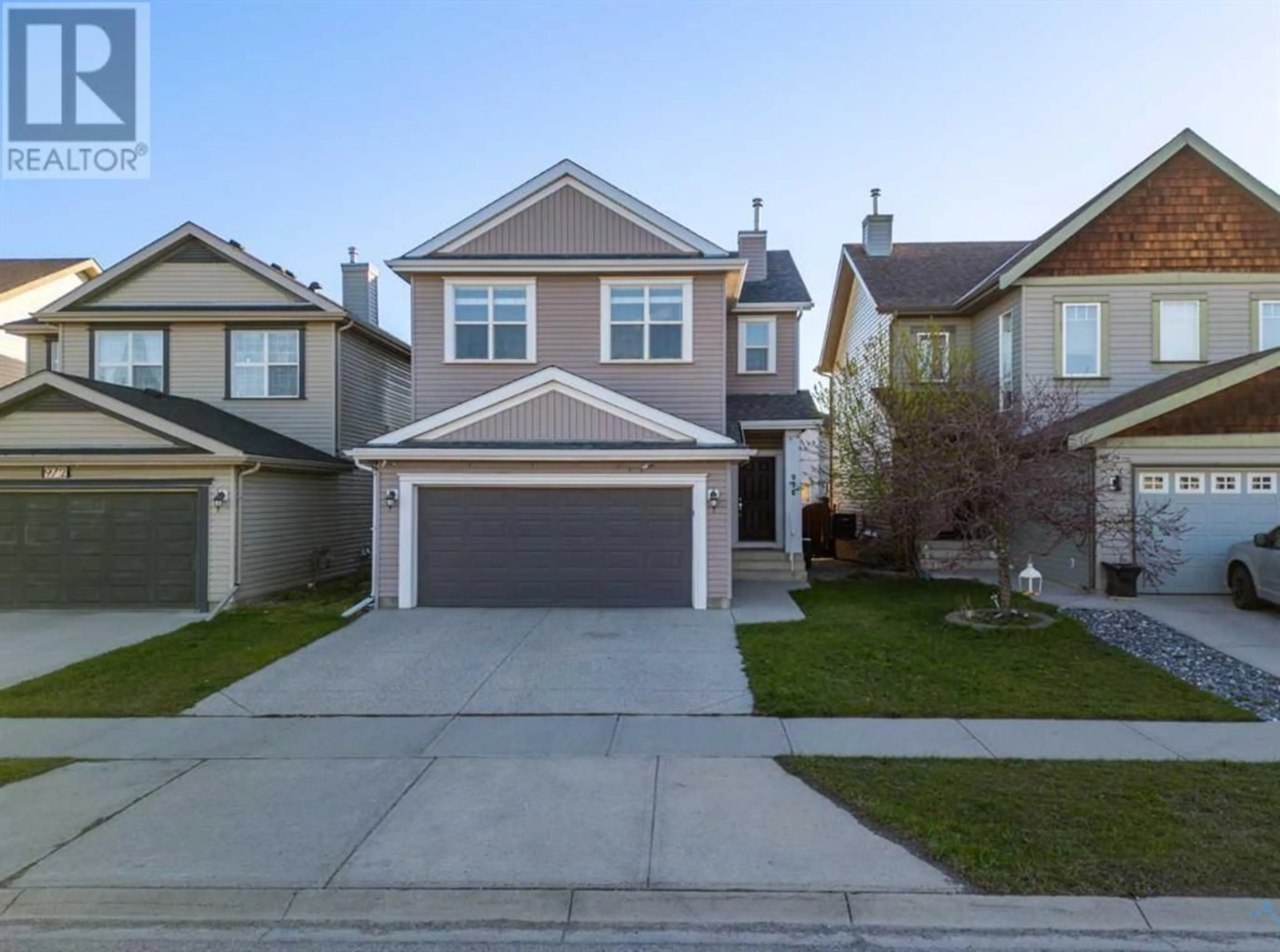 Frontside or backside of a home for 976 Copperfield Boulevard SE, Calgary Alberta T2Z4W7