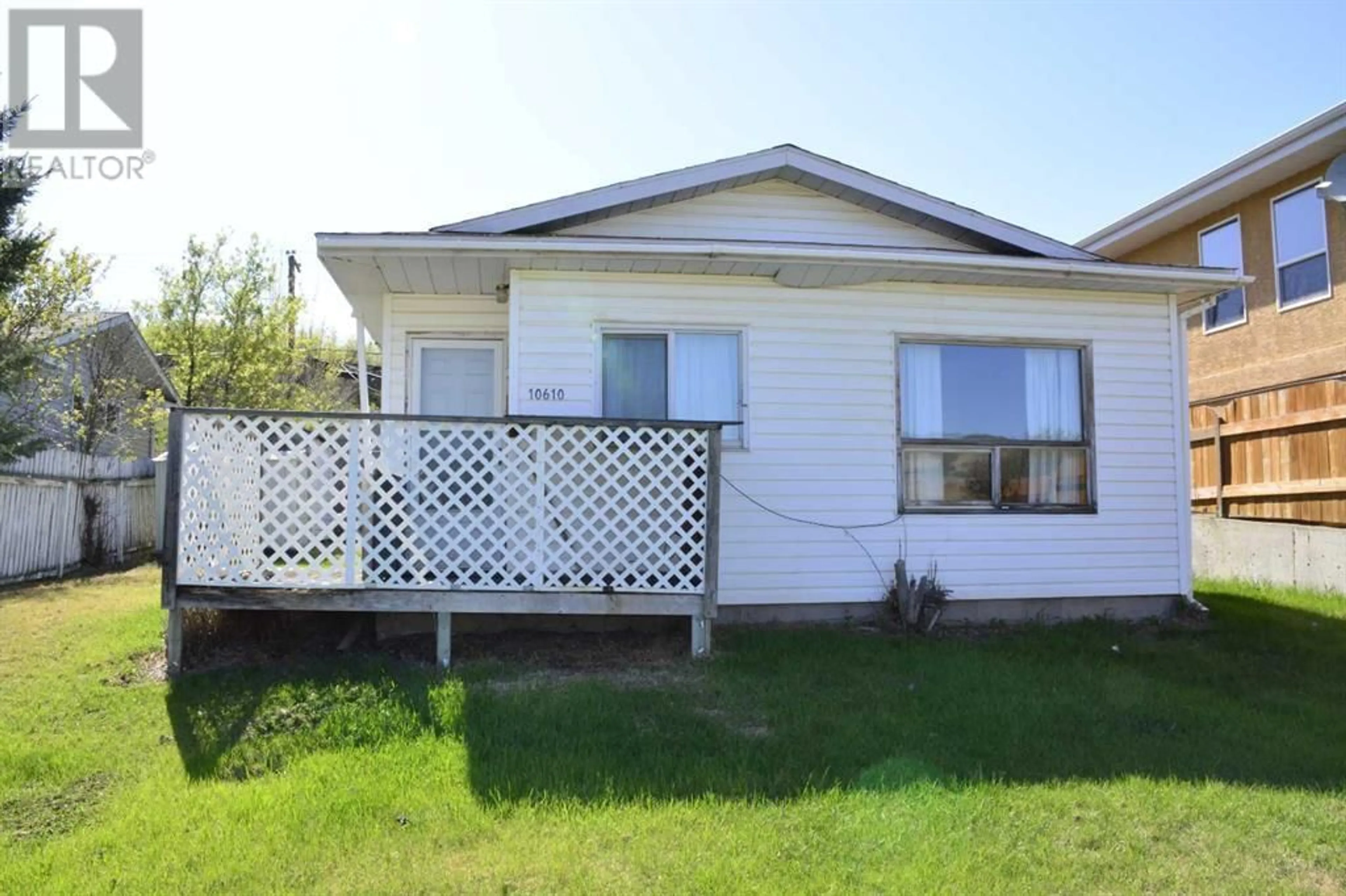 Frontside or backside of a home for 10610 90 Street, Peace River Alberta T8S1P1