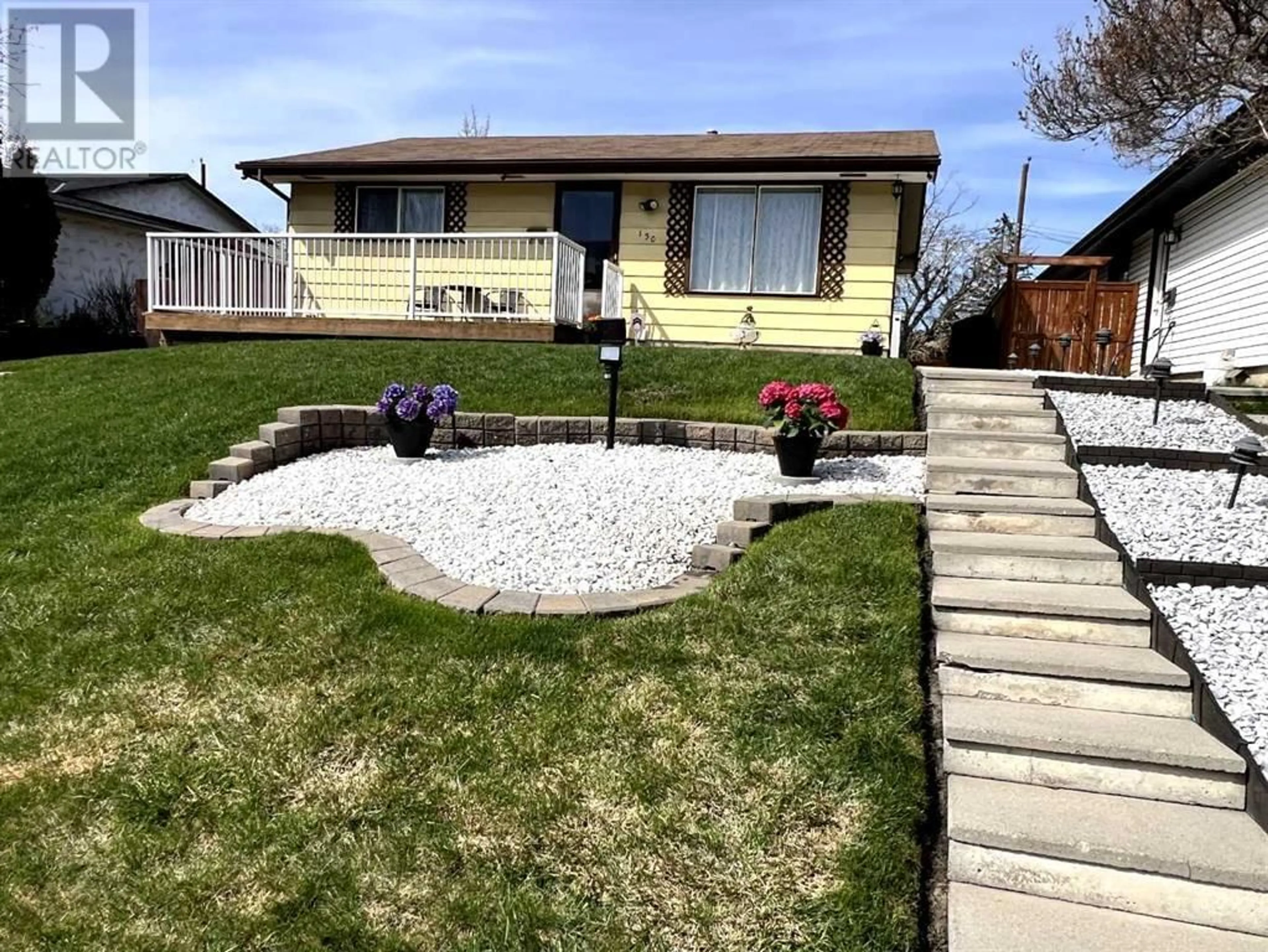 Frontside or backside of a home for 150 Dovercliffe Close SE, Calgary Alberta T2B1W3