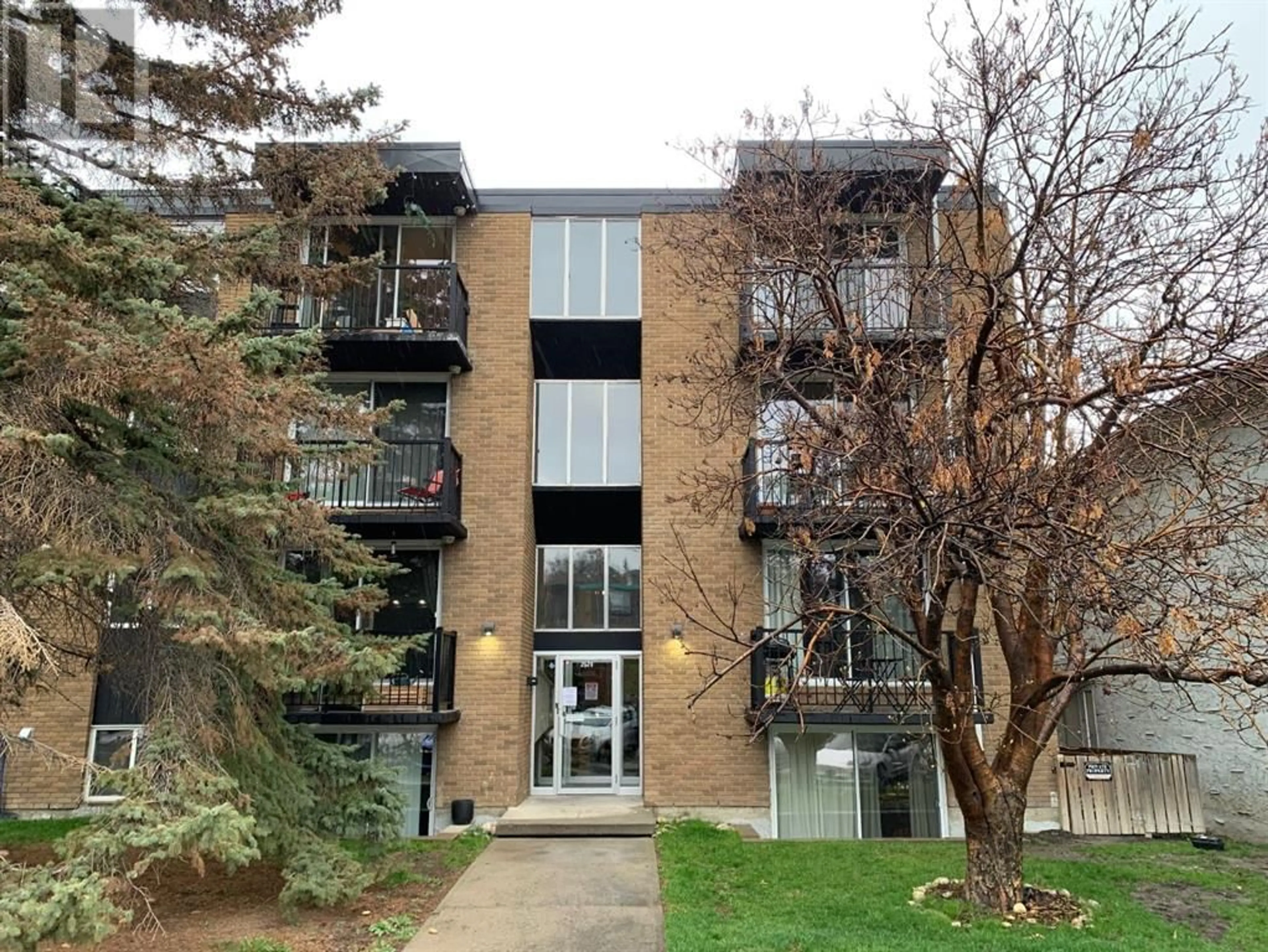 A pic from exterior of the house or condo for 402 2020 11 Avenue SW, Calgary Alberta T3C0P1