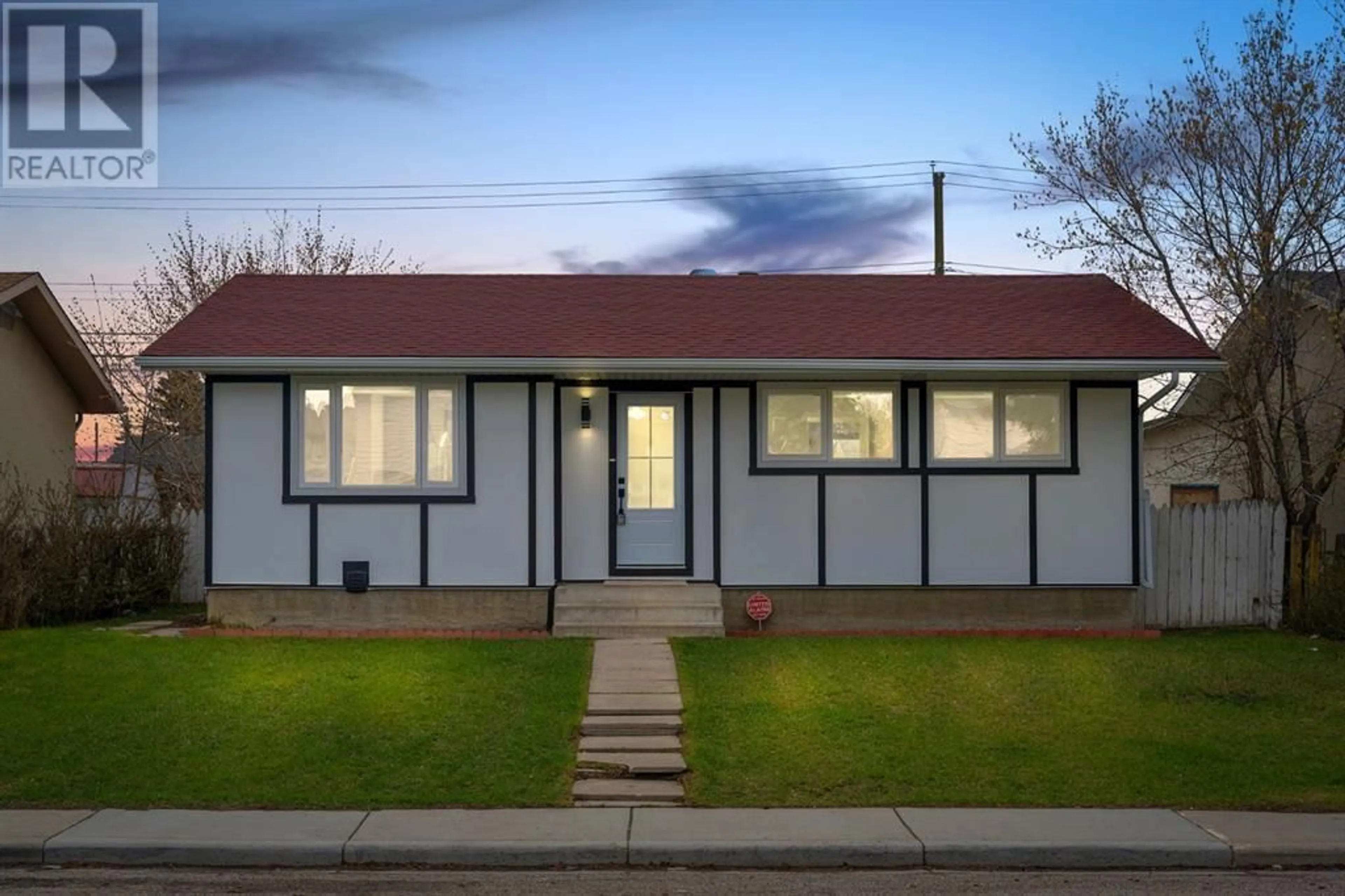 Home with vinyl exterior material for 6044 5 Avenue SE, Calgary Alberta T2A4E4