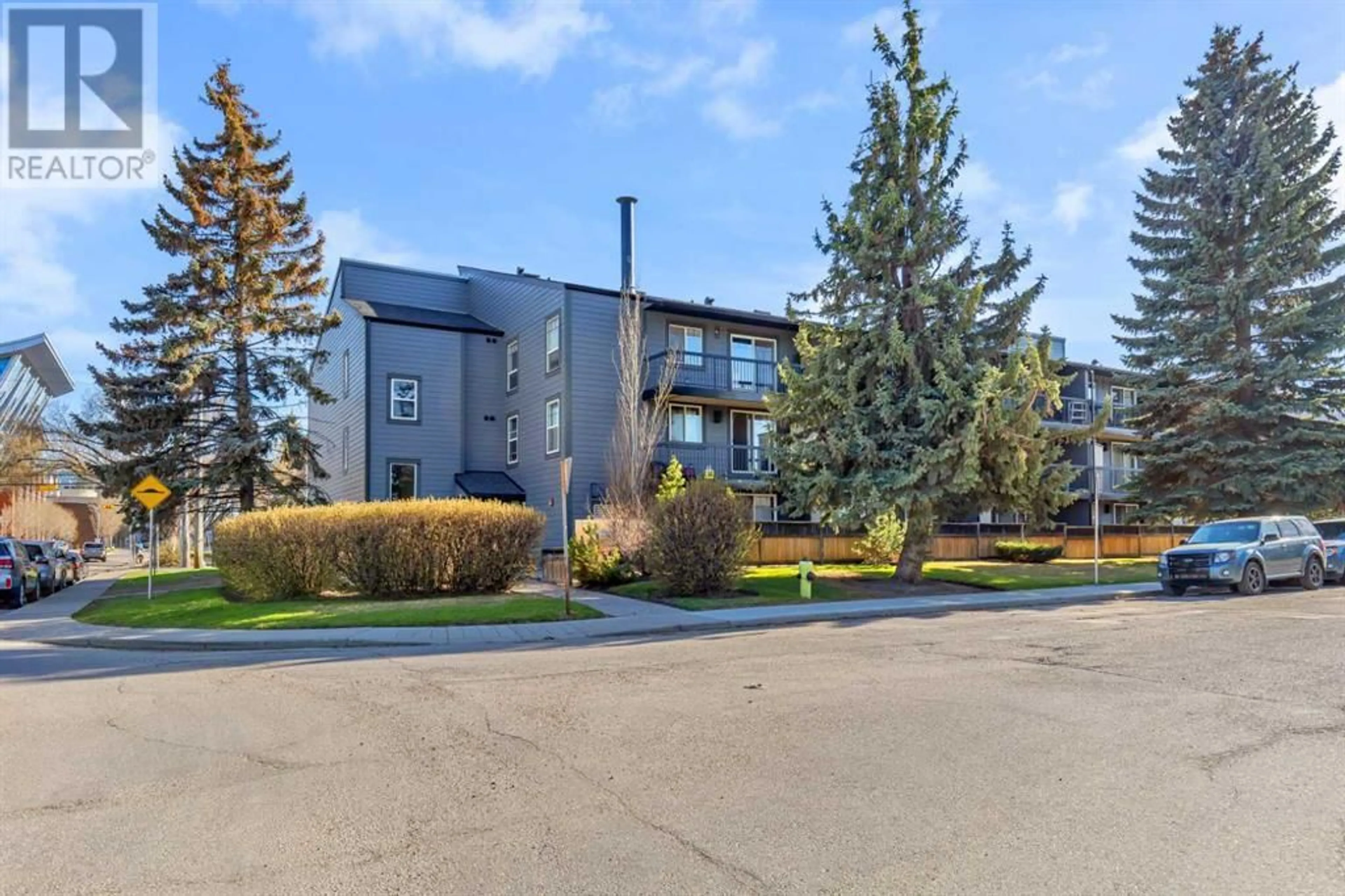 A pic from exterior of the house or condo for 101 1301 17 Avenue NW, Calgary Alberta T2M4J5