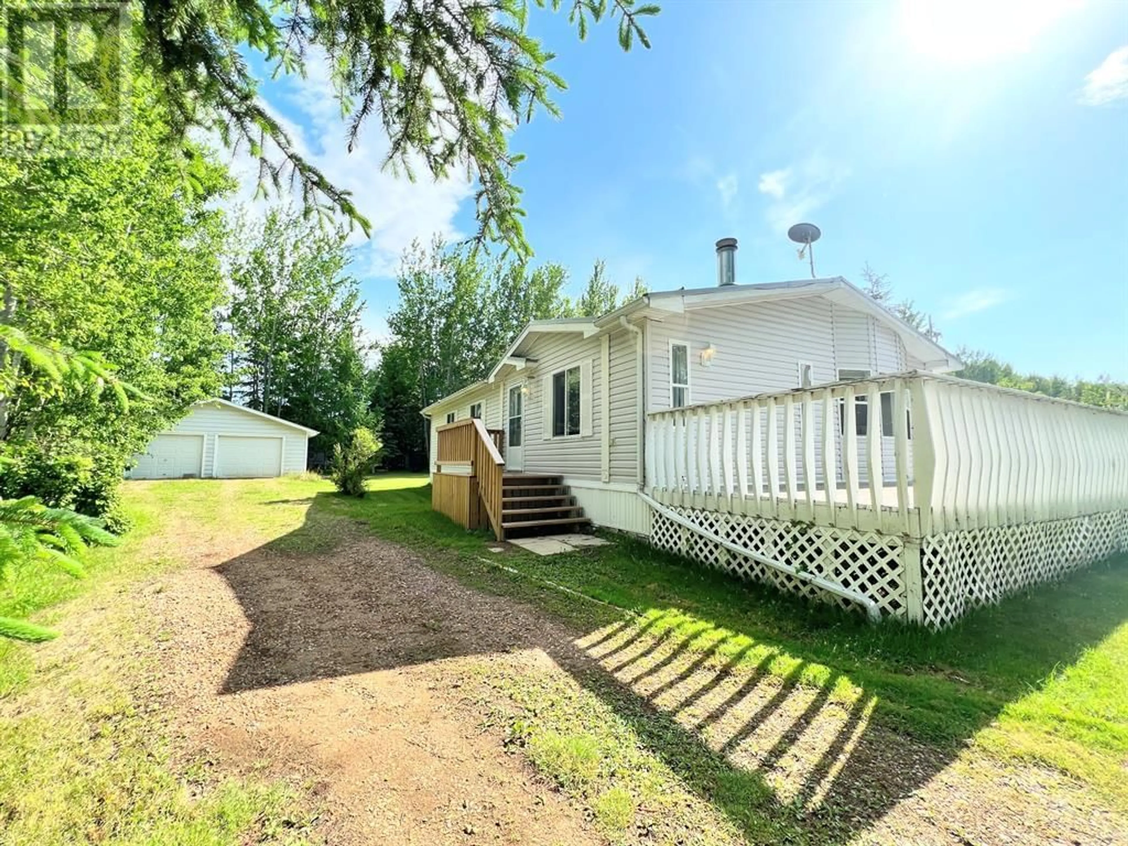 Cottage for 124 Allen Drive, Rural Athabasca County Alberta T9S1S3