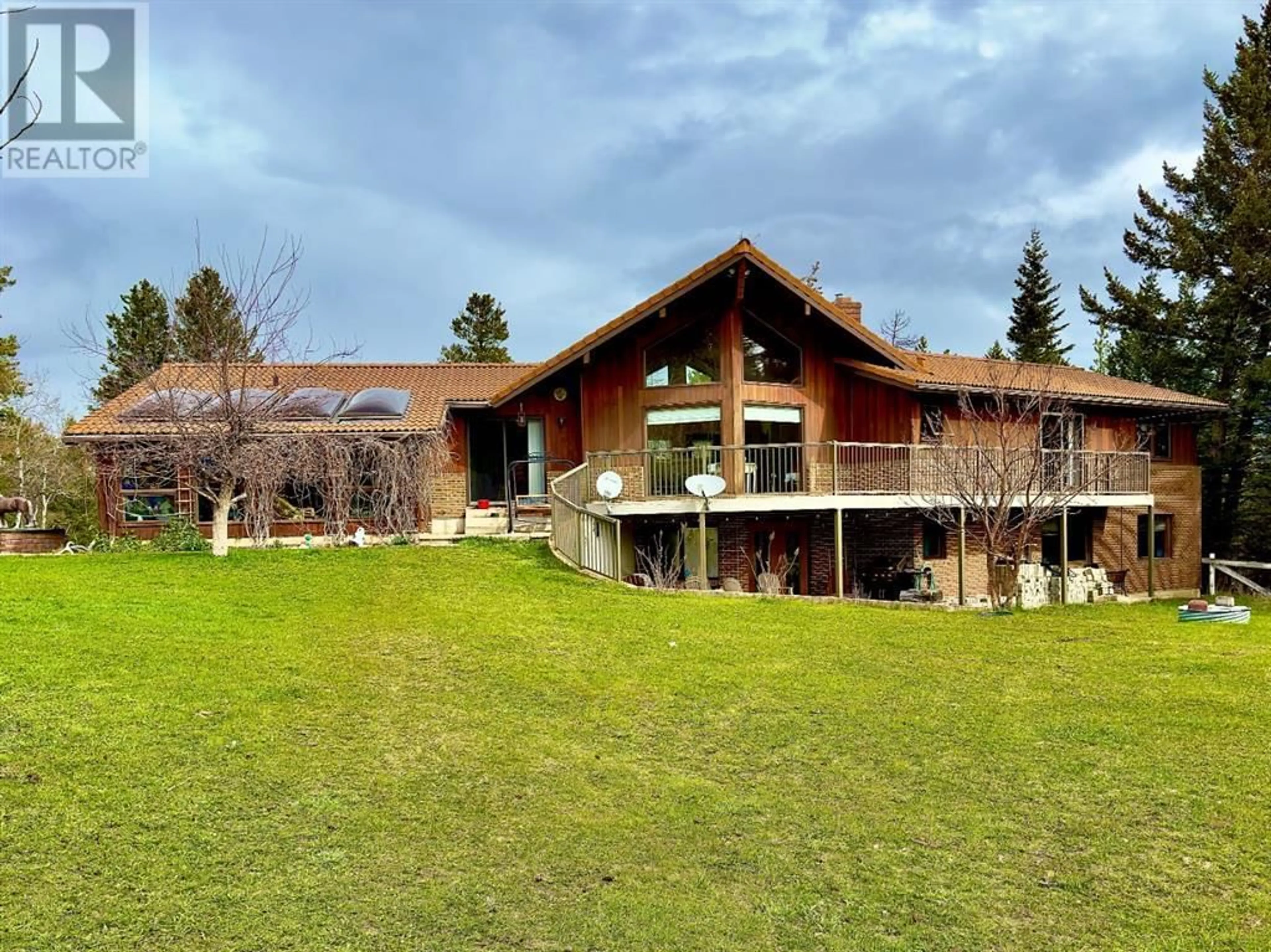 Outside view for 1801 Evergreen Drive, Hillcrest Alberta T0K1C0