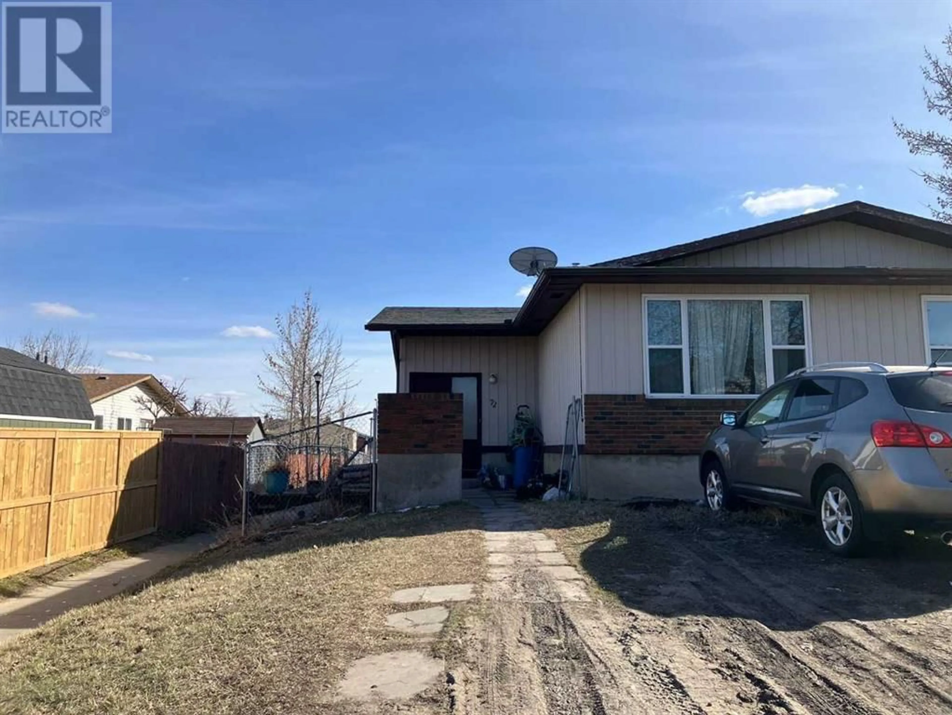 Frontside or backside of a home for 72 Fonda Crescent SE, Calgary Alberta T2A5S6