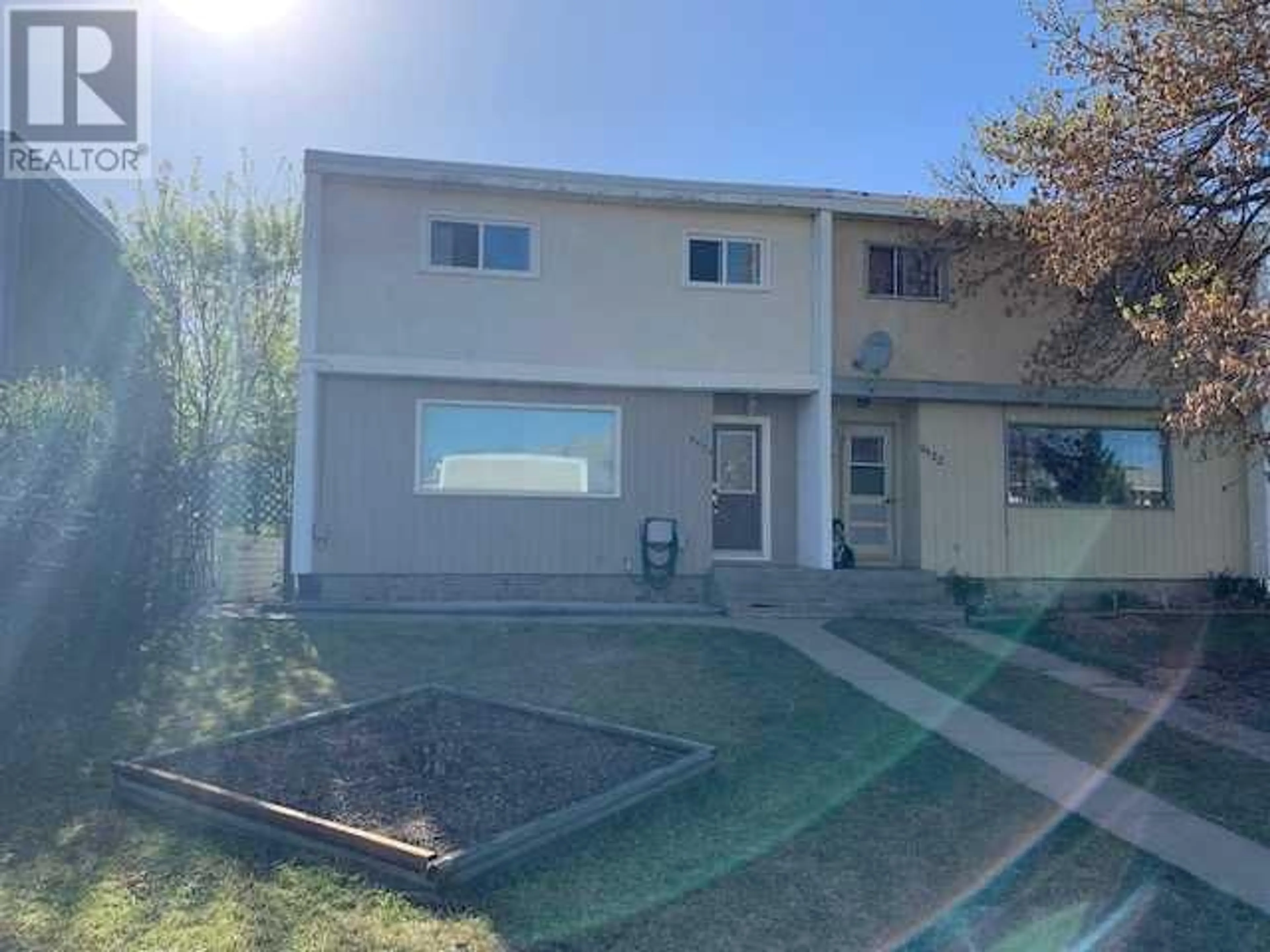 A pic from exterior of the house or condo for 9424 89 Avenue, Peace River Alberta T8S1G7