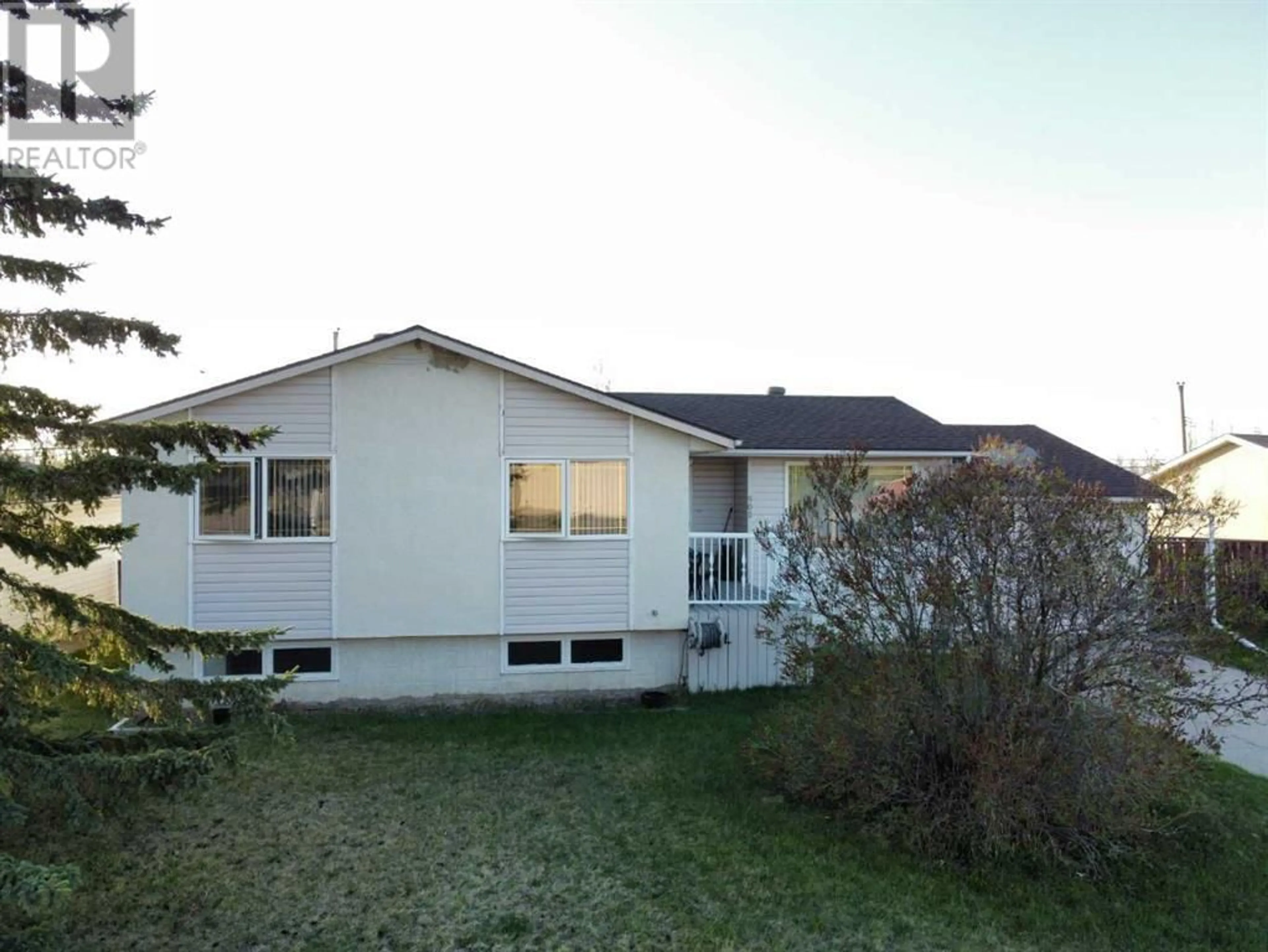 Frontside or backside of a home for 502 8 Street, Fox Creek Alberta t0h1p0