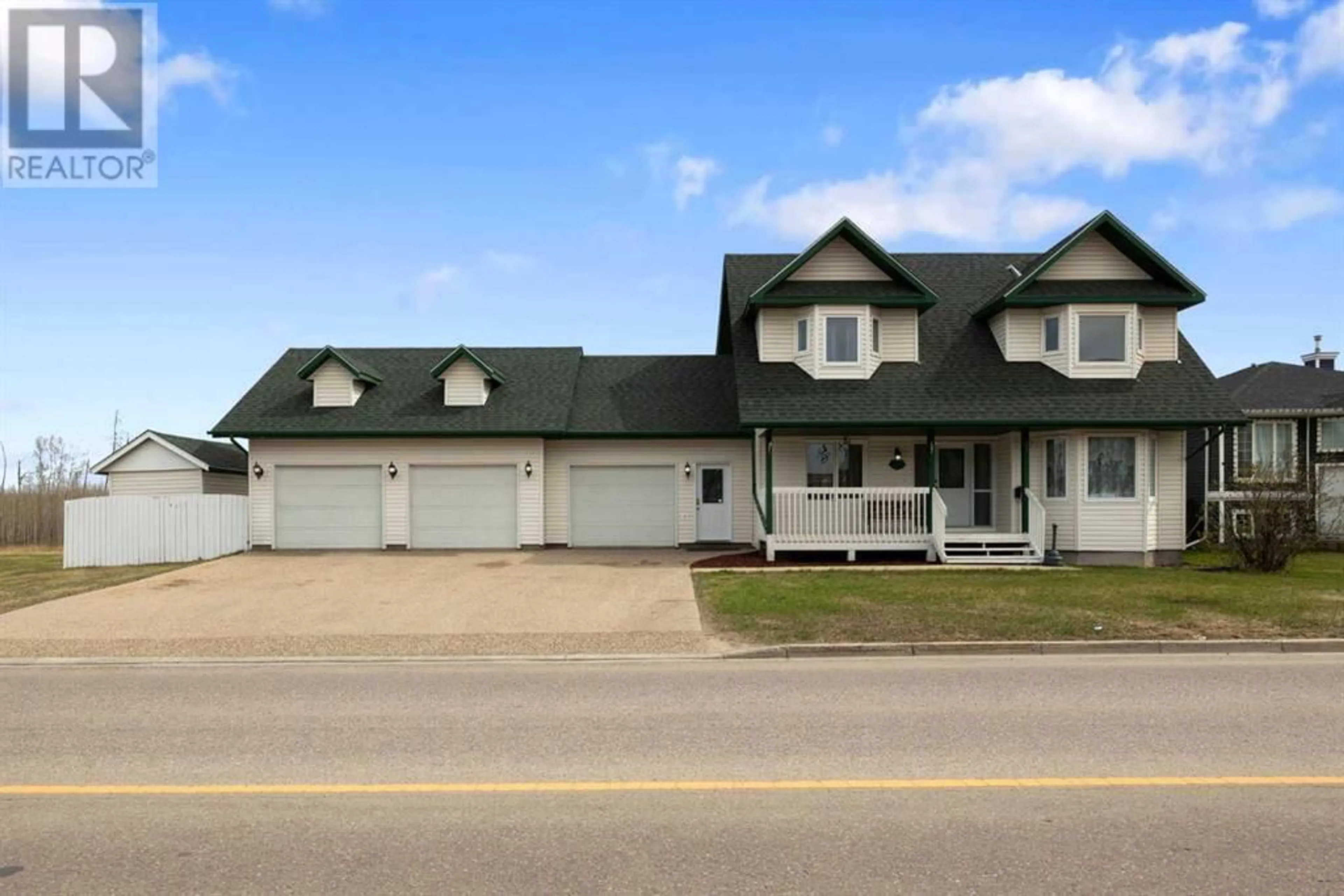Frontside or backside of a home for 410 Athabasca Avenue, Fort McMurray Alberta T9J1A9