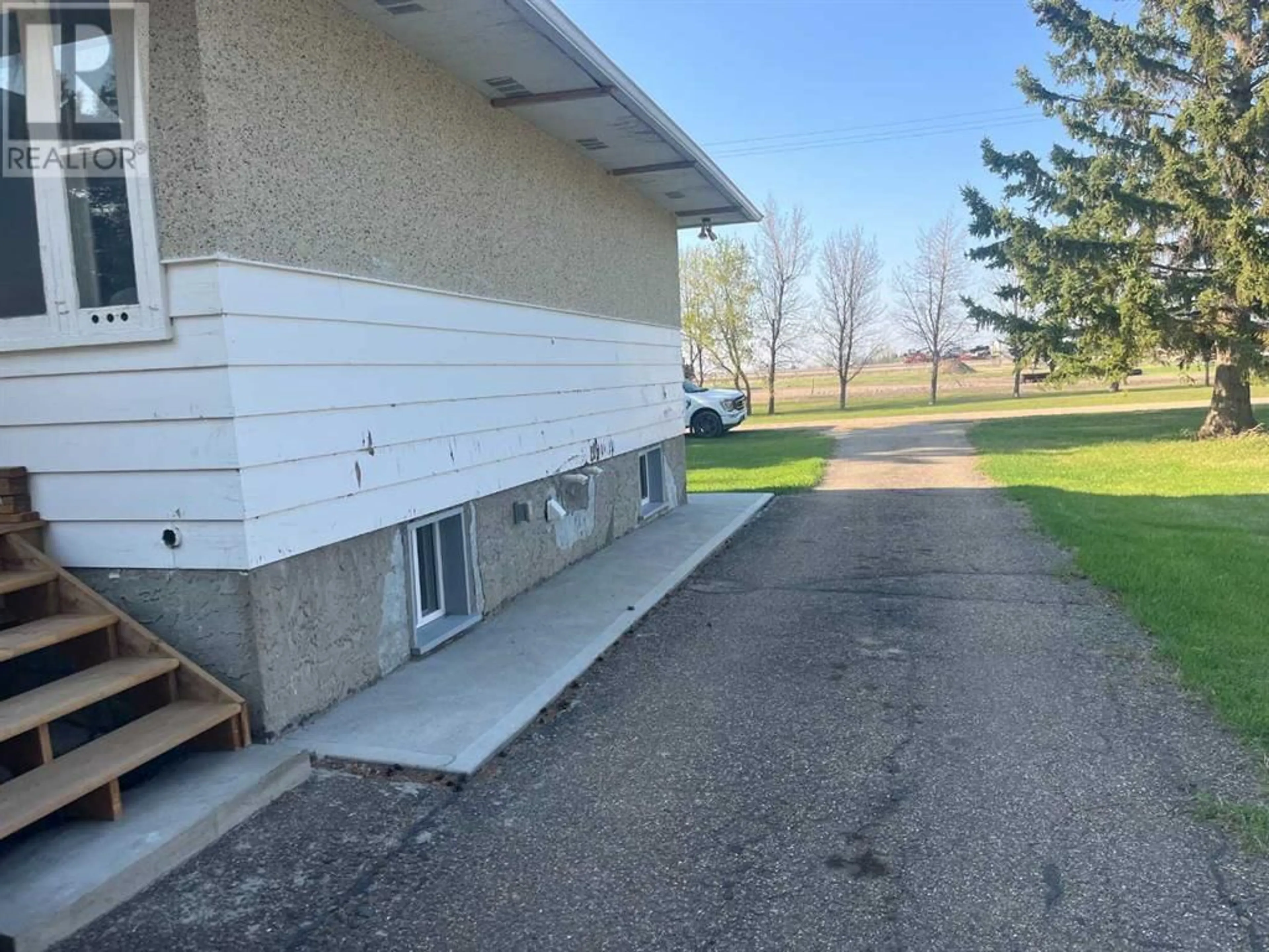 Frontside or backside of a home for 105 3 Avenue E, Paynton Saskatchewan S0M2J0