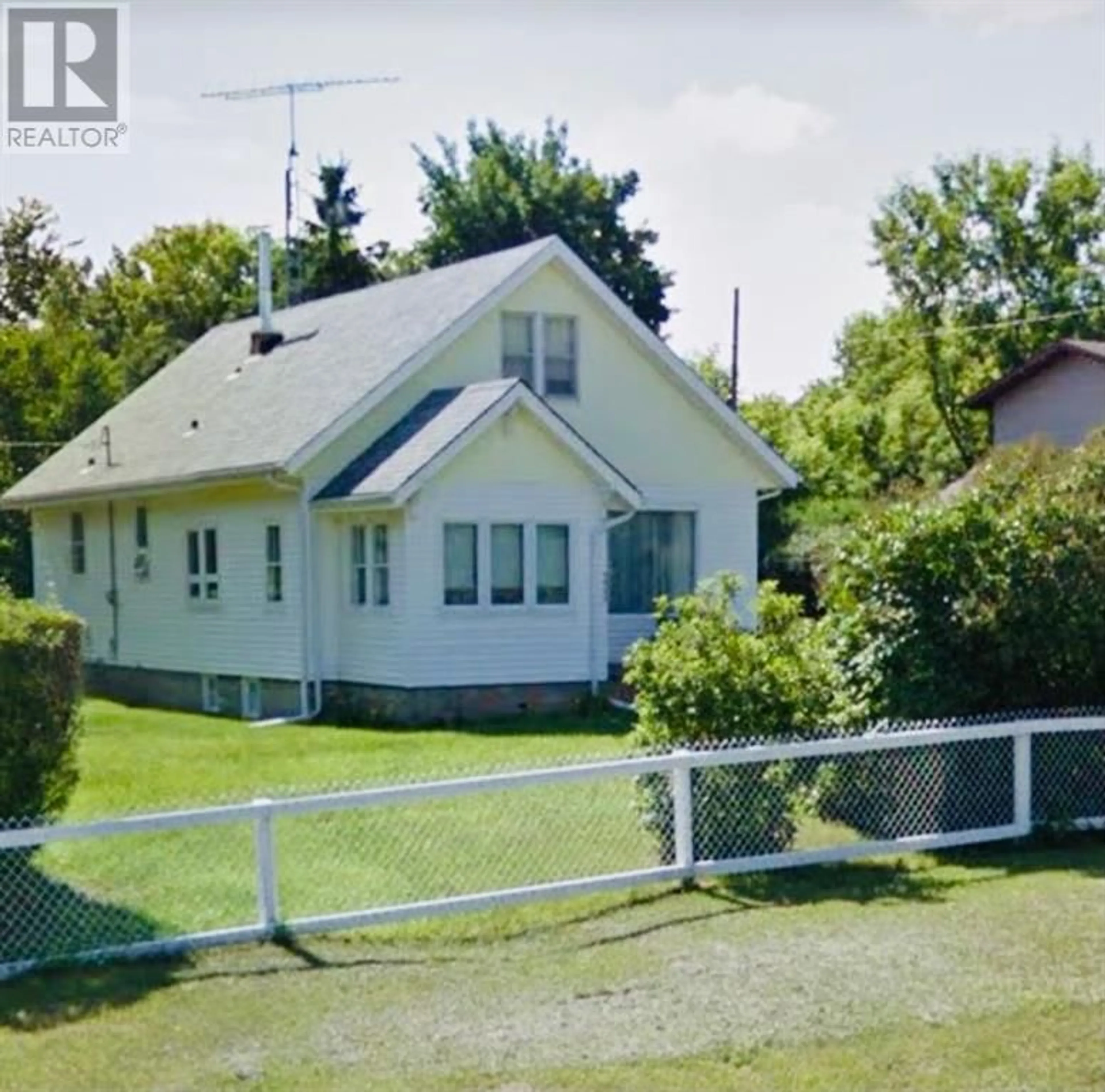 Frontside or backside of a home for 4927 50 Street, Amisk Alberta T0B0B0