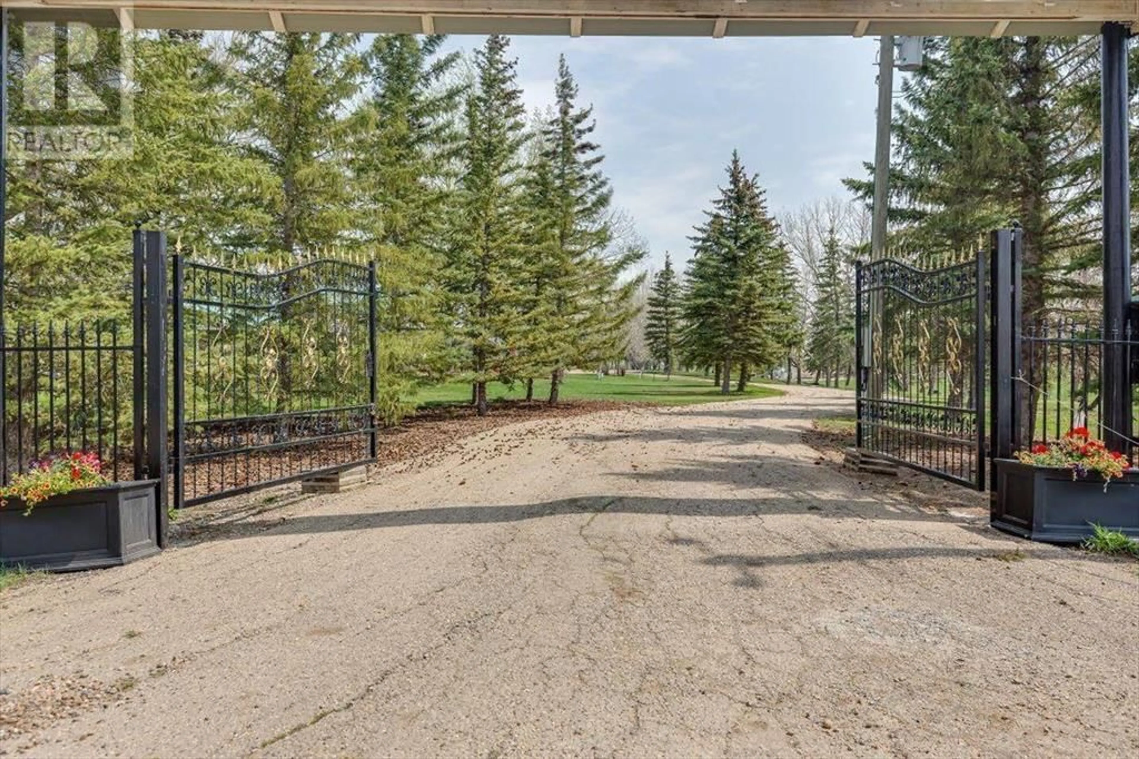 Fenced yard for 311037A Range Road 222, Rural Kneehill County Alberta T0M2A0