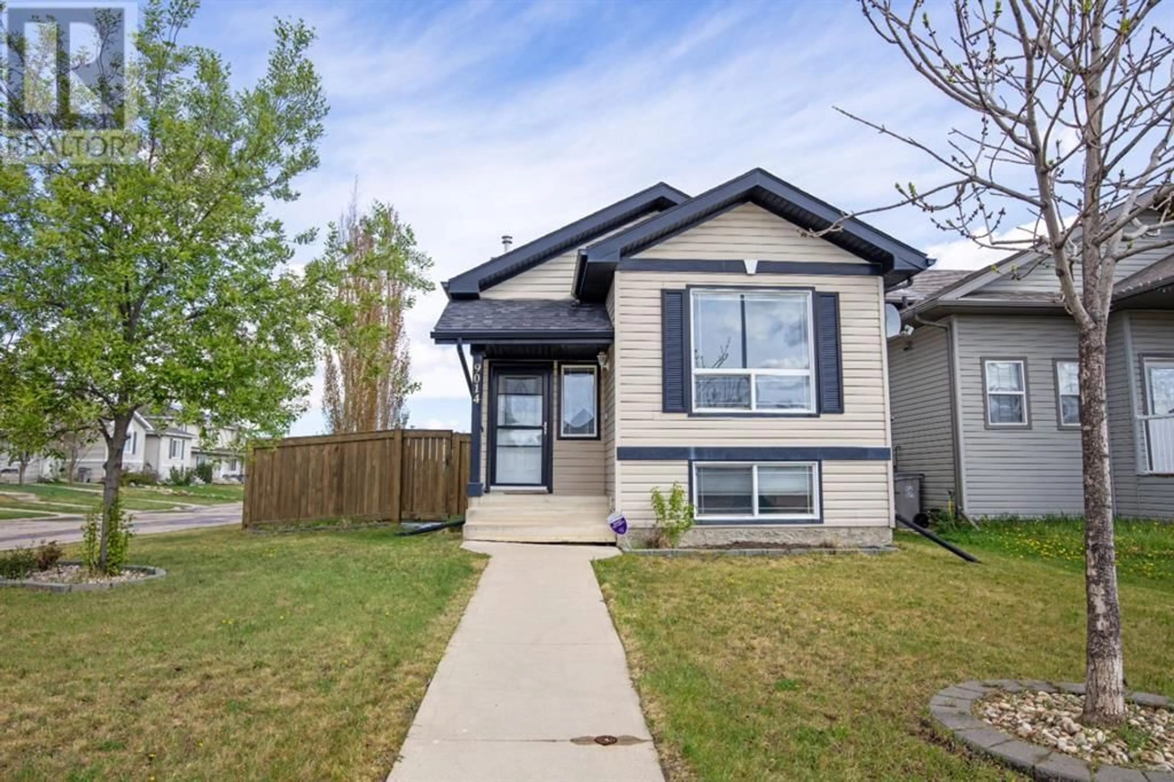 Frontside or backside of a home for 9014 96 Avenue, Grande Prairie Alberta T8X1V2
