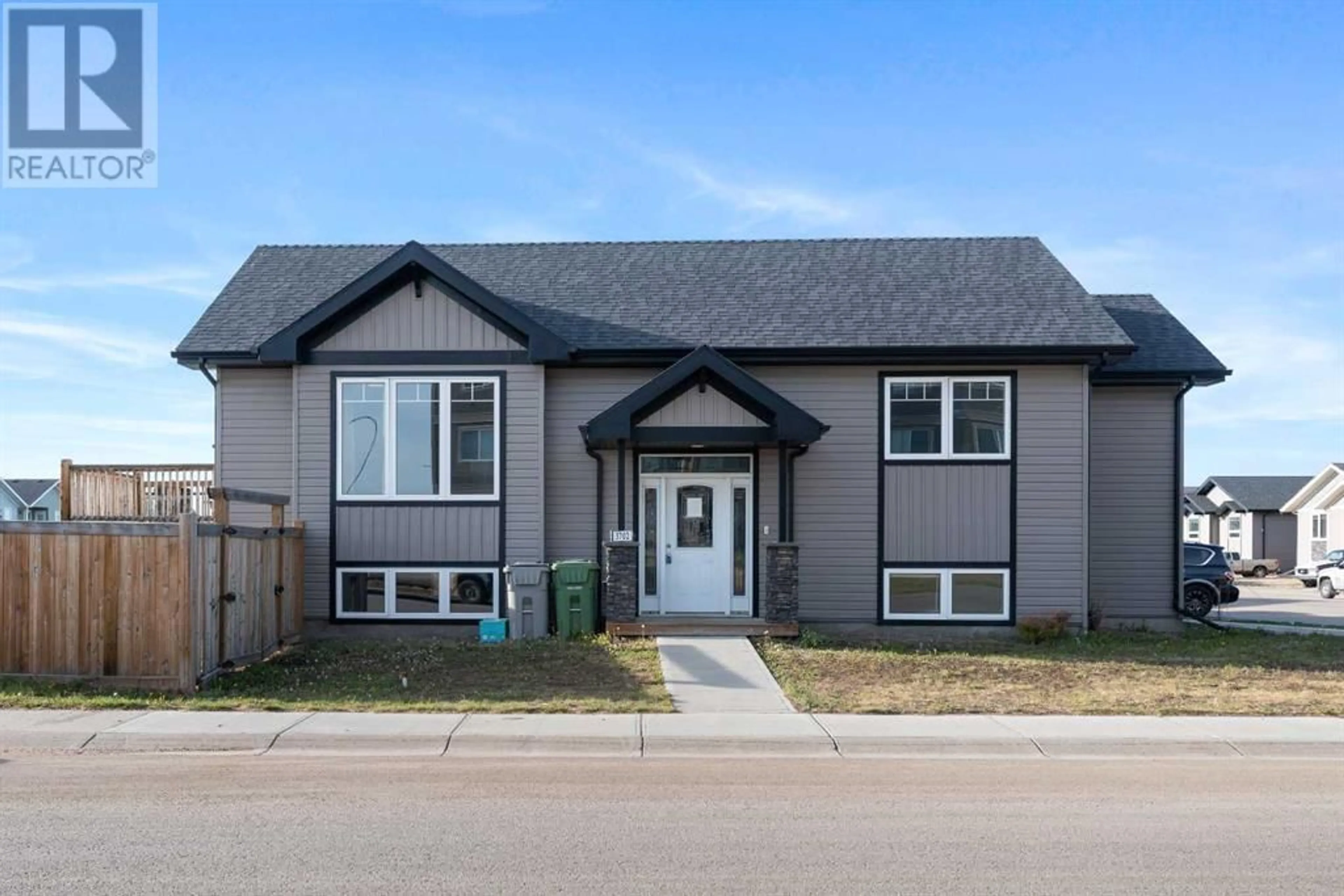 Frontside or backside of a home for 3702 41A Avenue, Lloydminster Saskatchewan S9V2J3