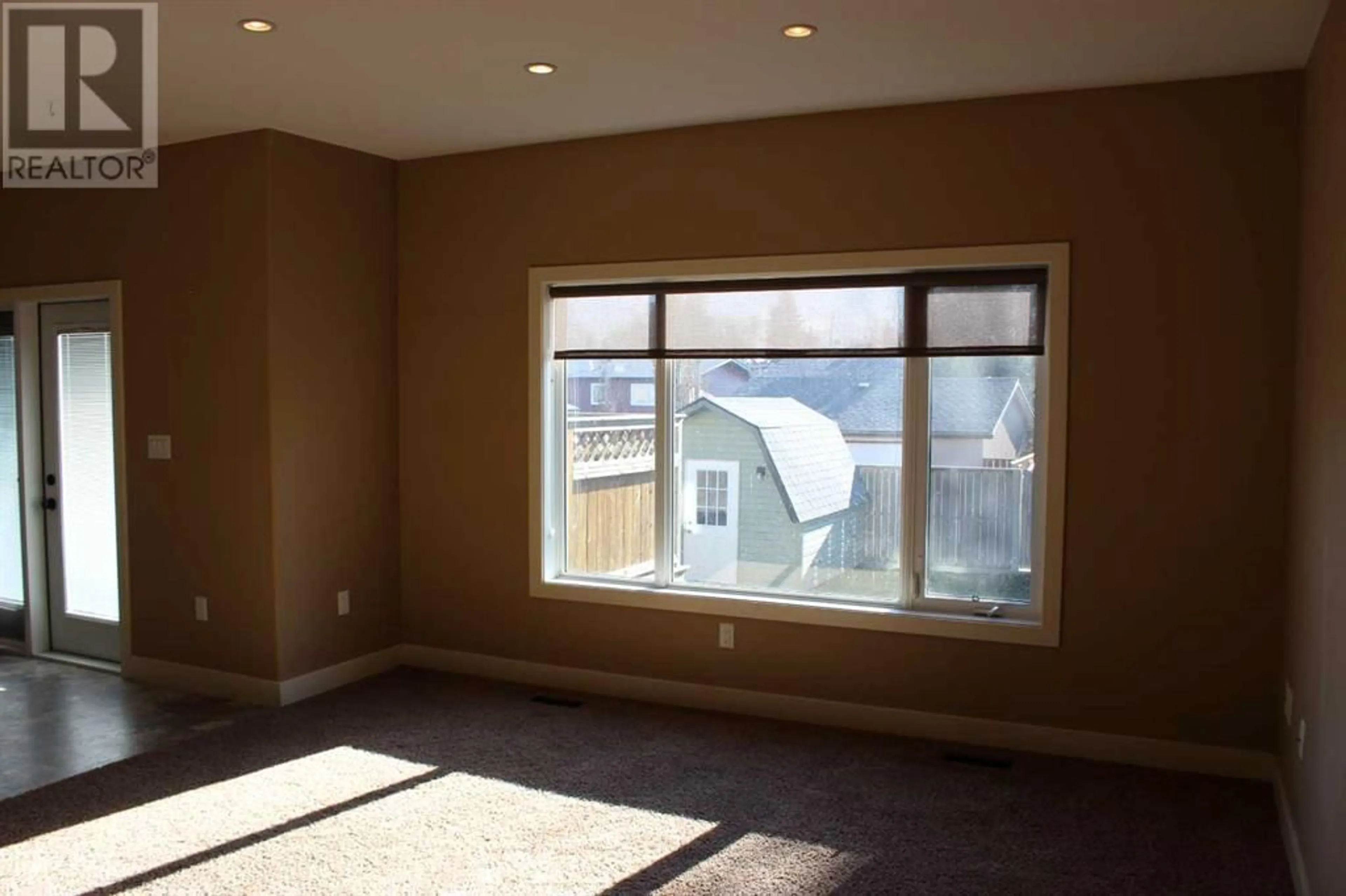 A pic of a room for 715 Northridge Avenue, Picture Butte Alberta T0K1V0