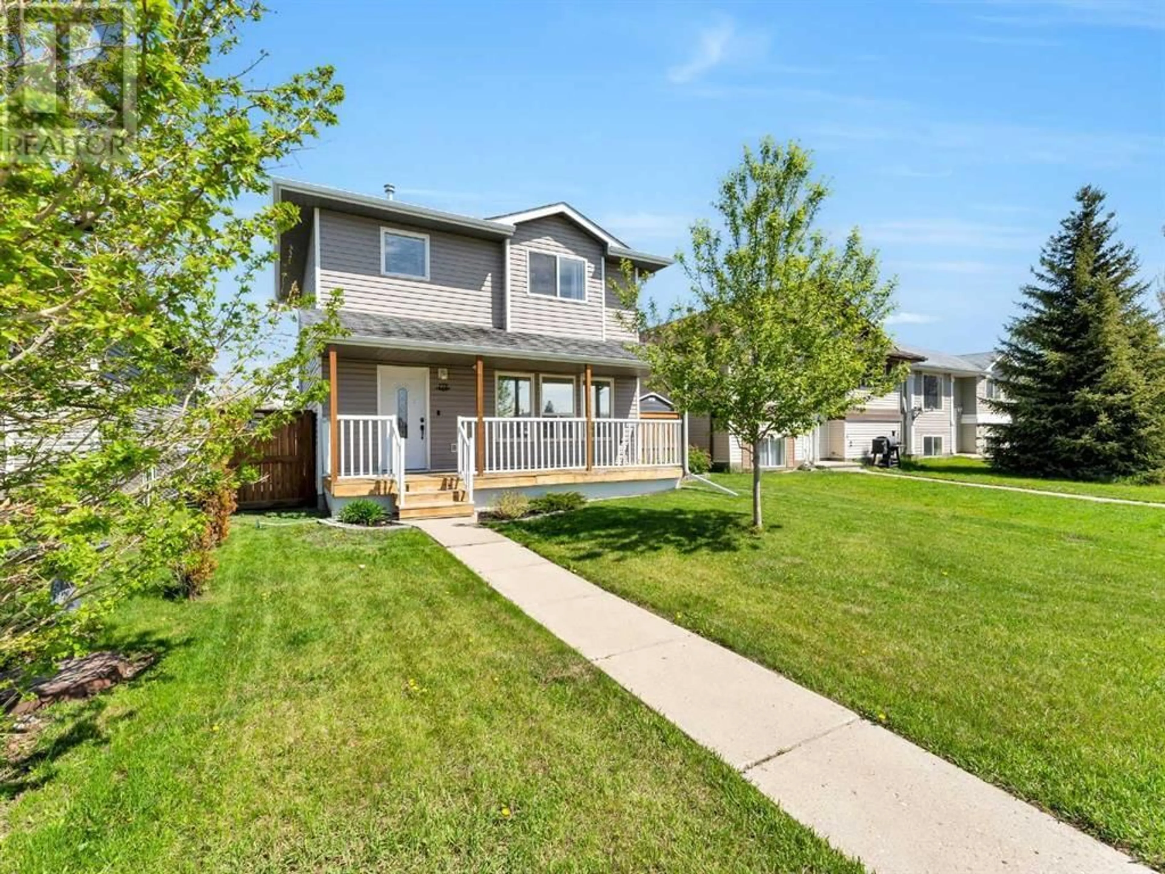 Frontside or backside of a home for 172 Pleasant Park Road W, Brooks Alberta T1R1H6