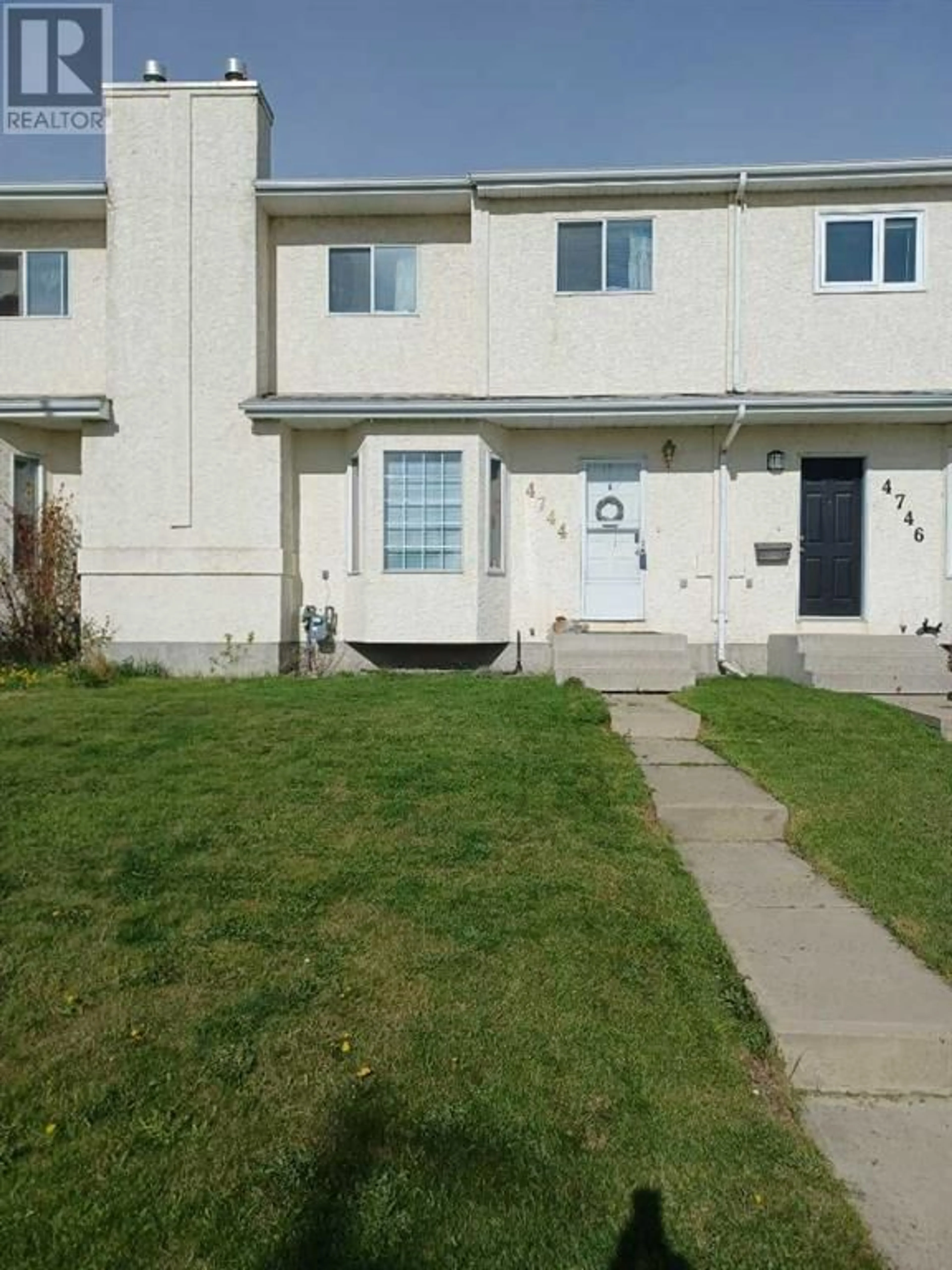 A pic from exterior of the house or condo for 4744 43 Street, Sylvan Lake Alberta T4S1M3