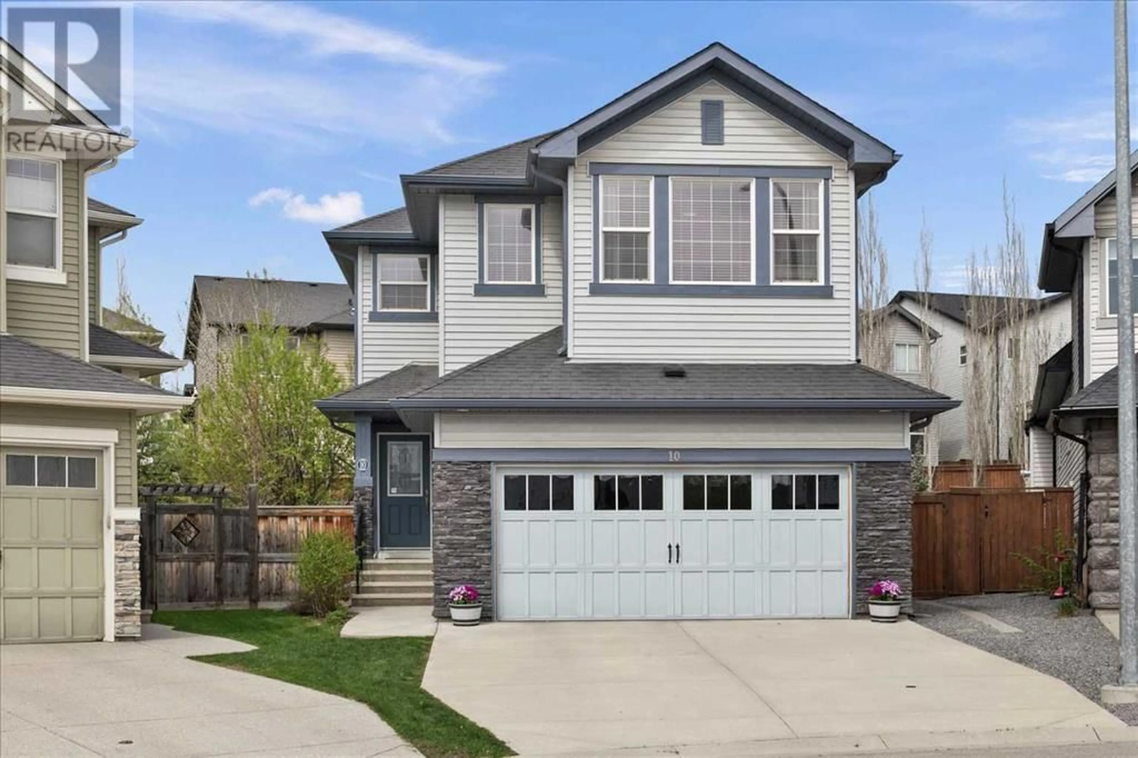 Frontside or backside of a home for 10 Sage Valley Mews NW, Calgary Alberta T3R0H7