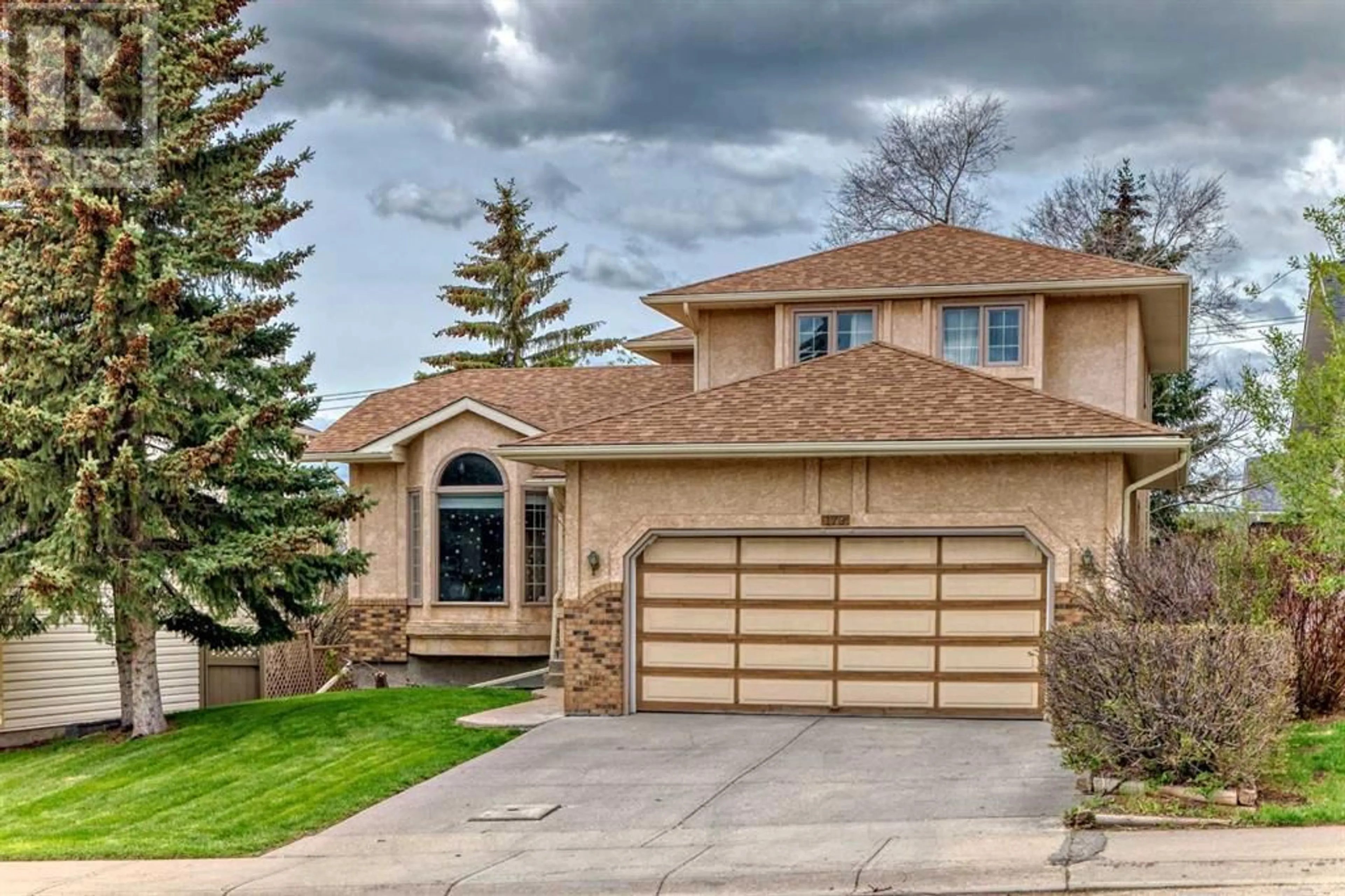 Frontside or backside of a home for 179 Hawkwood Drive NW, Calgary Alberta T3G3M9
