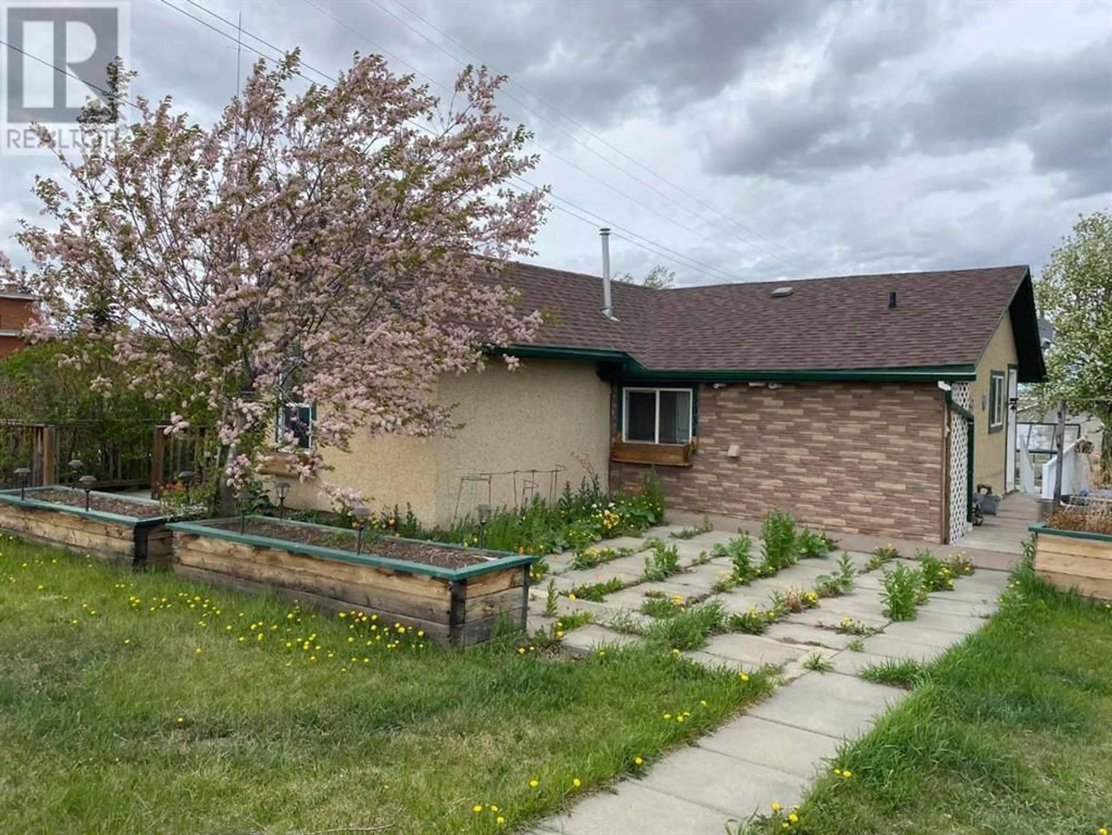 Frontside or backside of a home for 5031 45 Avenue, Spirit River Alberta T0H3G0