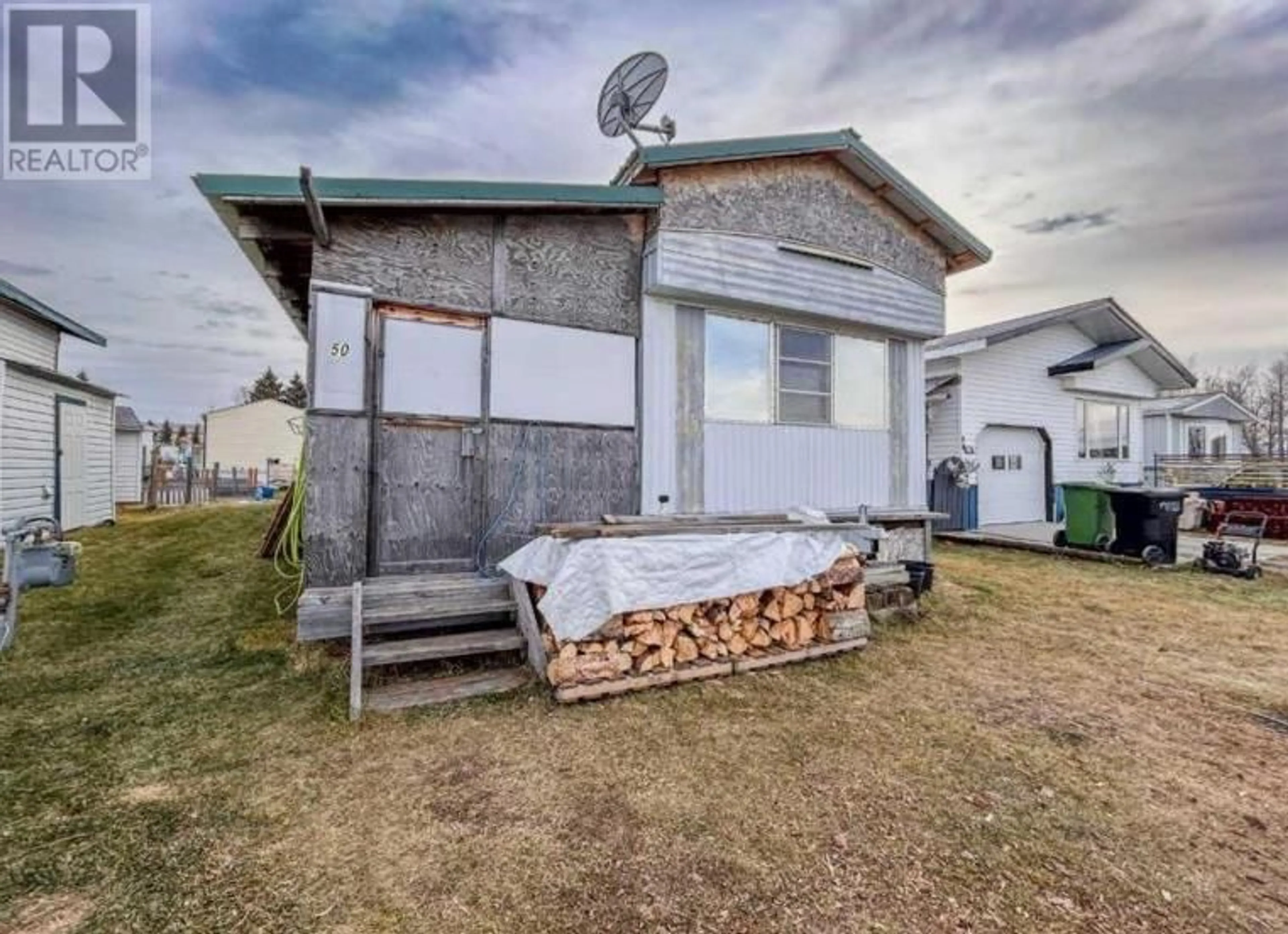 Shed for 110 Highway 22 Highway, Cremona Alberta T0M0R0