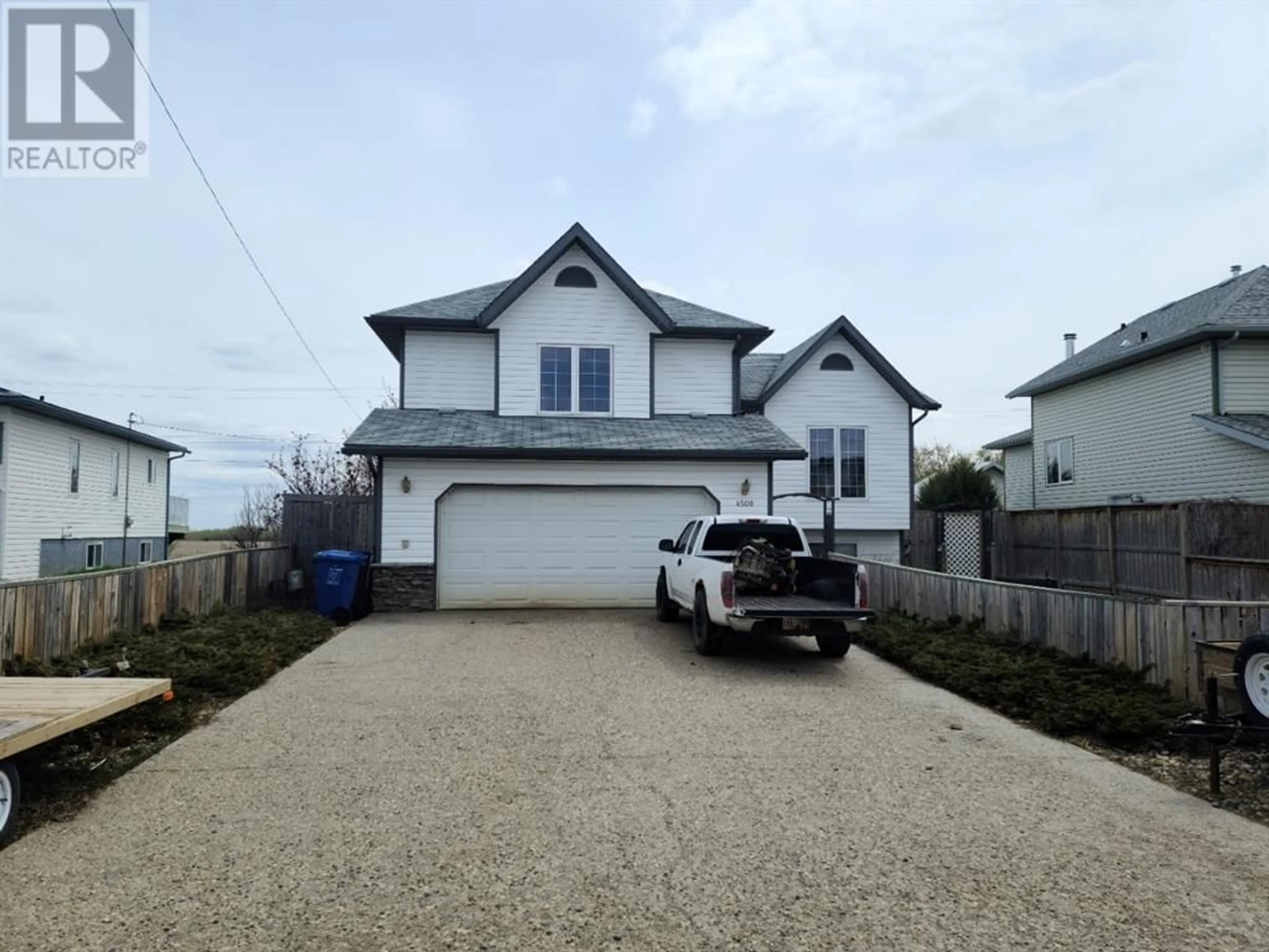 Frontside or backside of a home for 4508 47 Street, Grimshaw Alberta T0H1W0