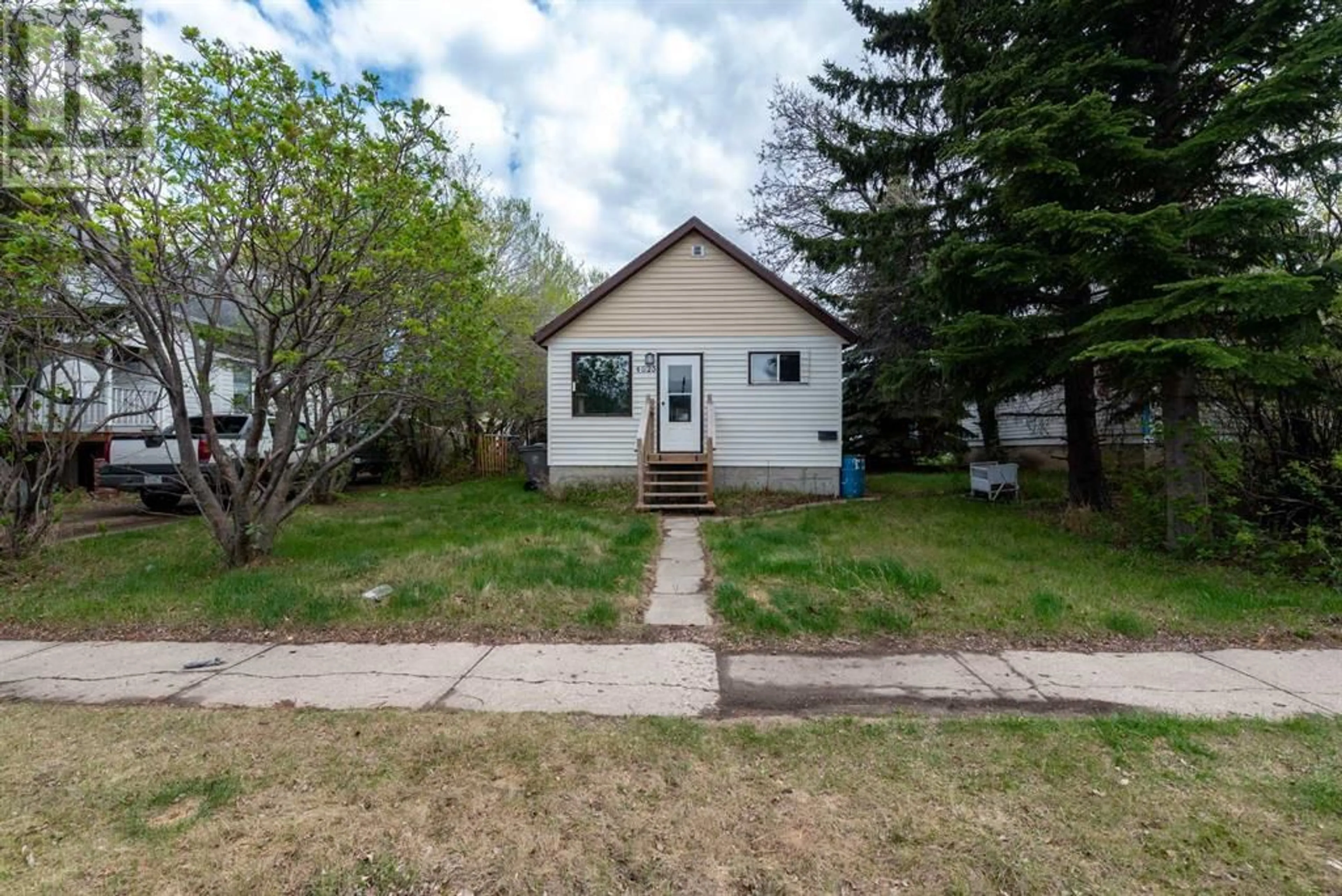 Frontside or backside of a home for 4623 45 Street, Lloydminster Saskatchewan S9V0H4
