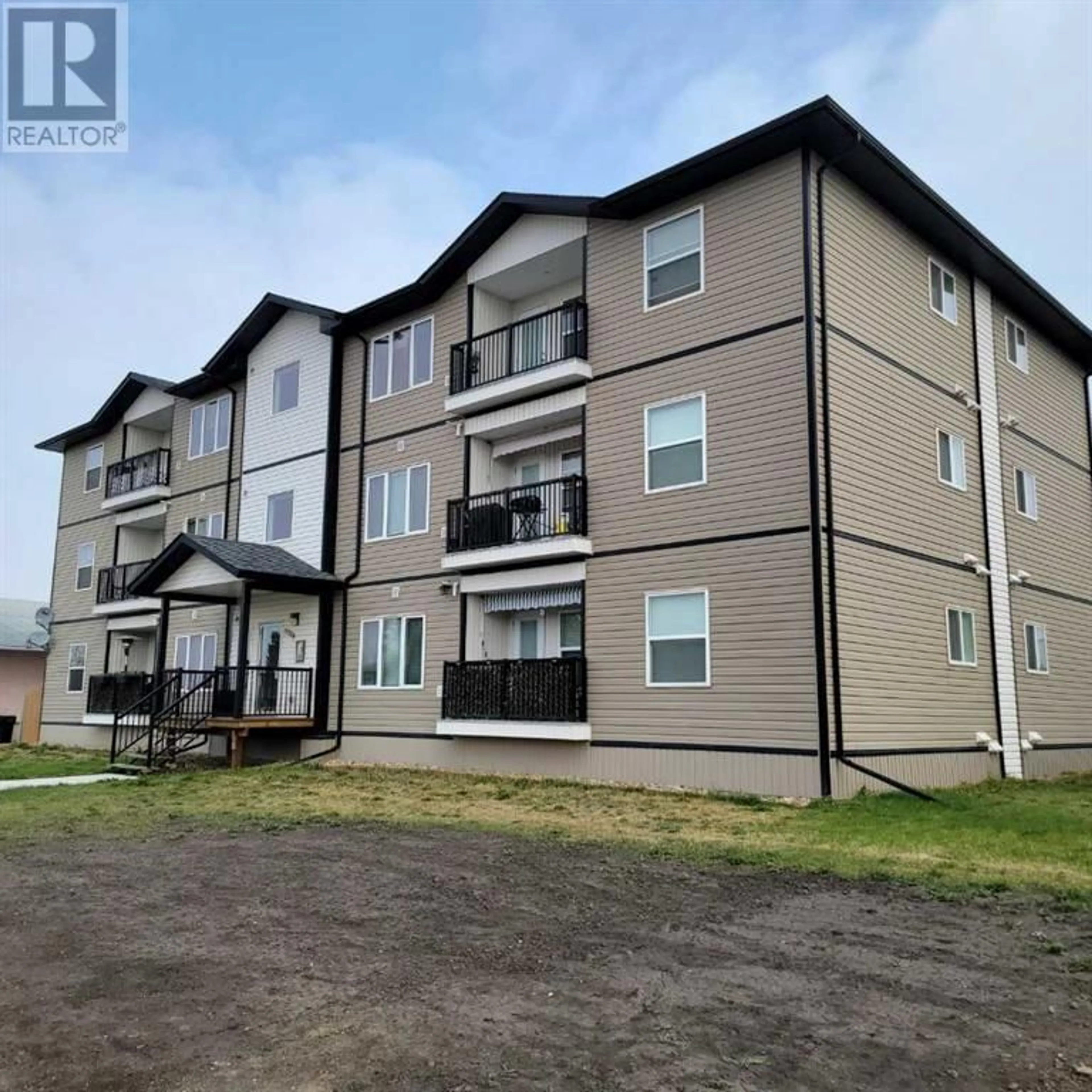 A pic from exterior of the house or condo for 204 5300 45 Avenue, Grimshaw Alberta T0H1W0