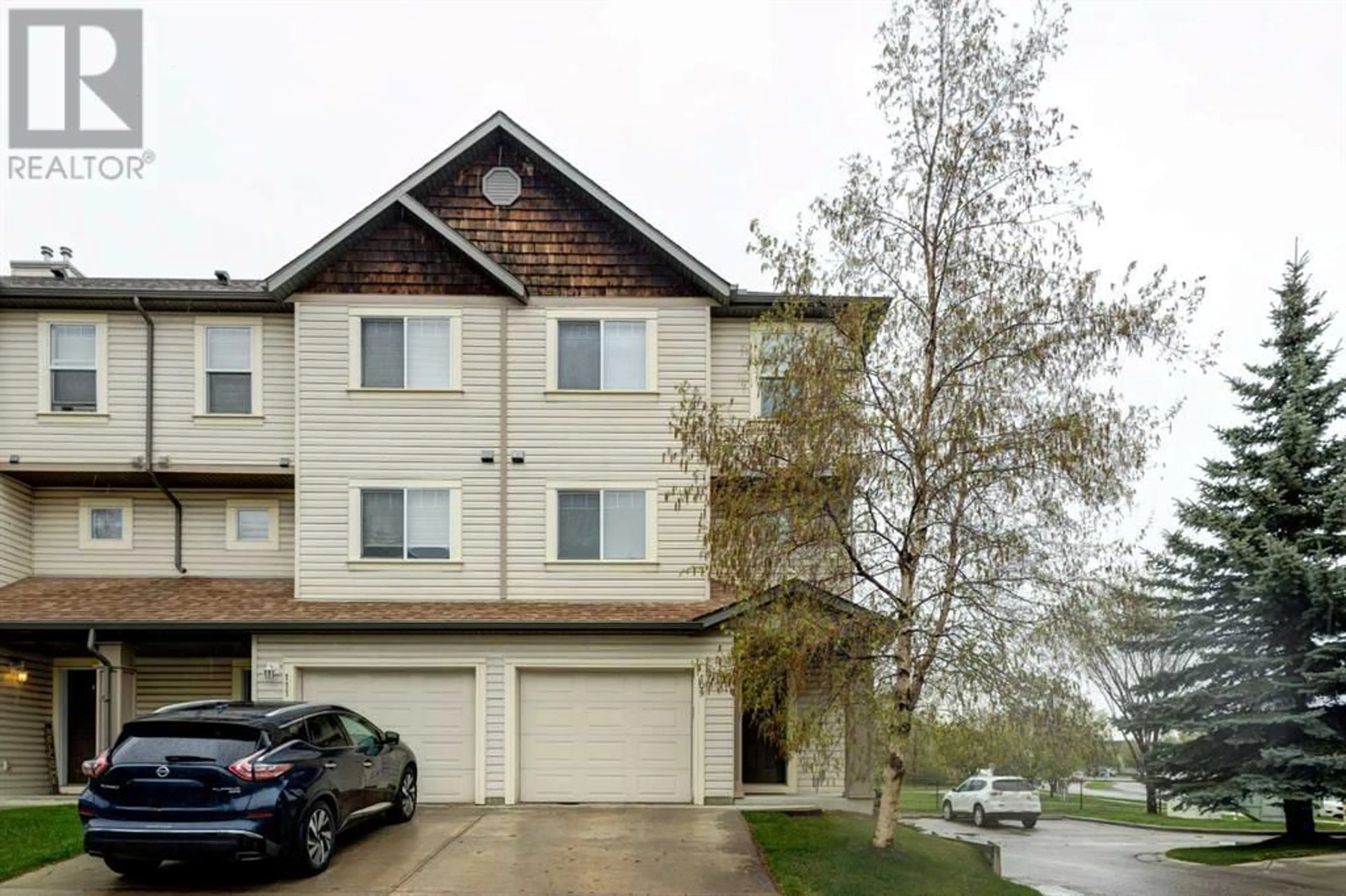 A pic from exterior of the house or condo for 109 Copperfield LANE SE, Calgary Alberta T2Z4S9