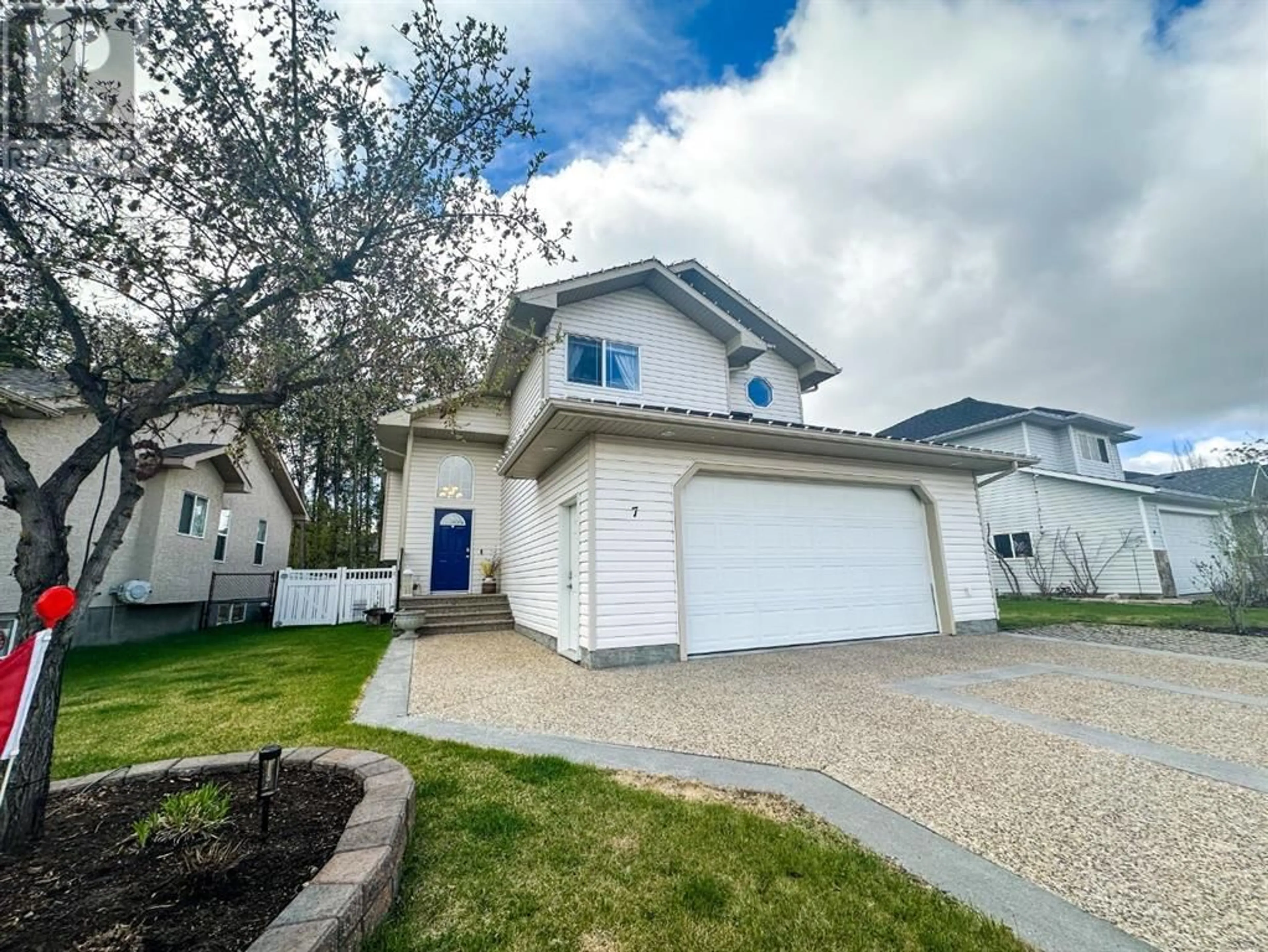 Frontside or backside of a home for 7 Park Circle, Whitecourt Alberta T7S1H9