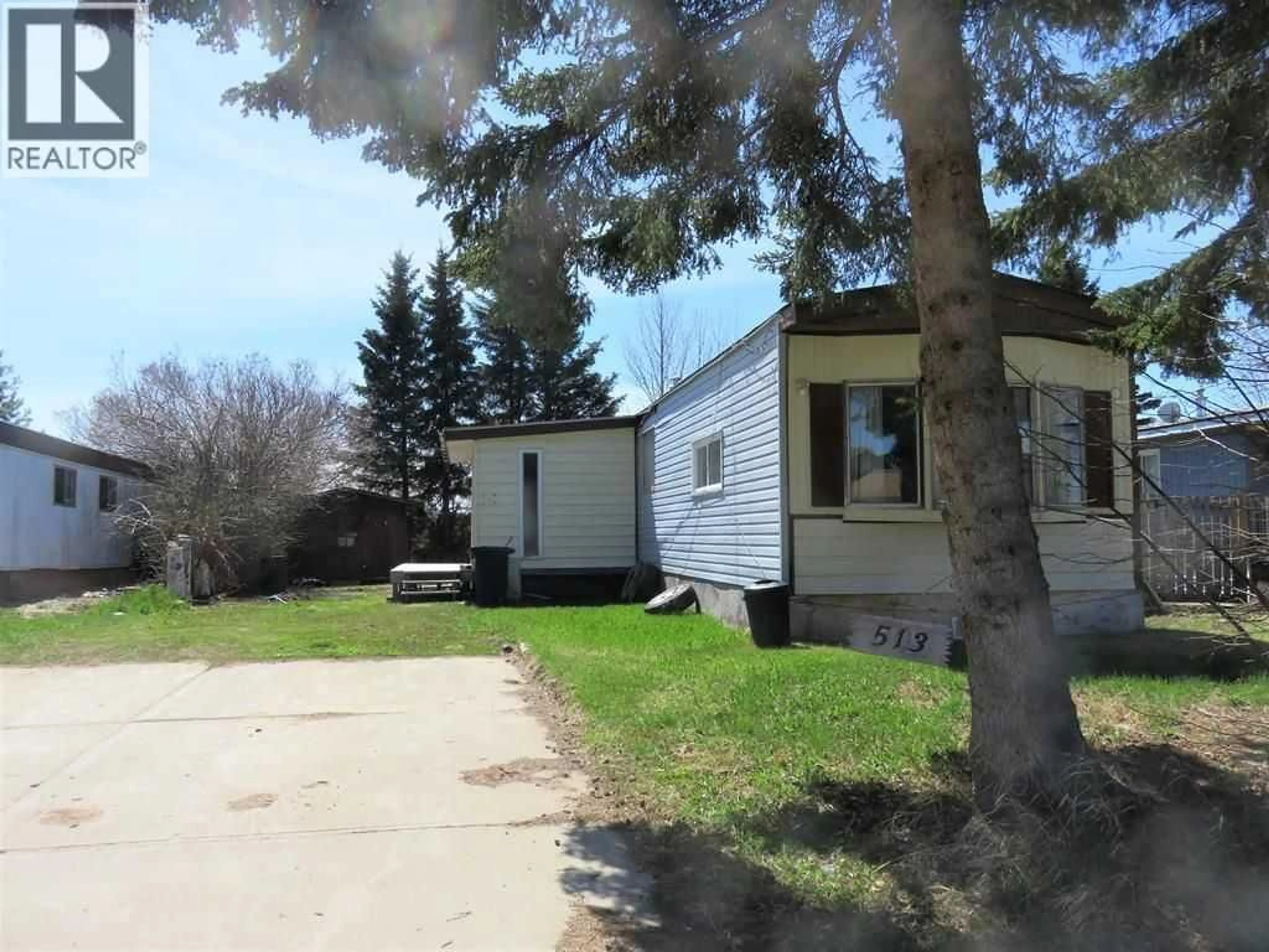Frontside or backside of a home for 513 1A Avenue SW, Slave Lake Alberta T0G2A4