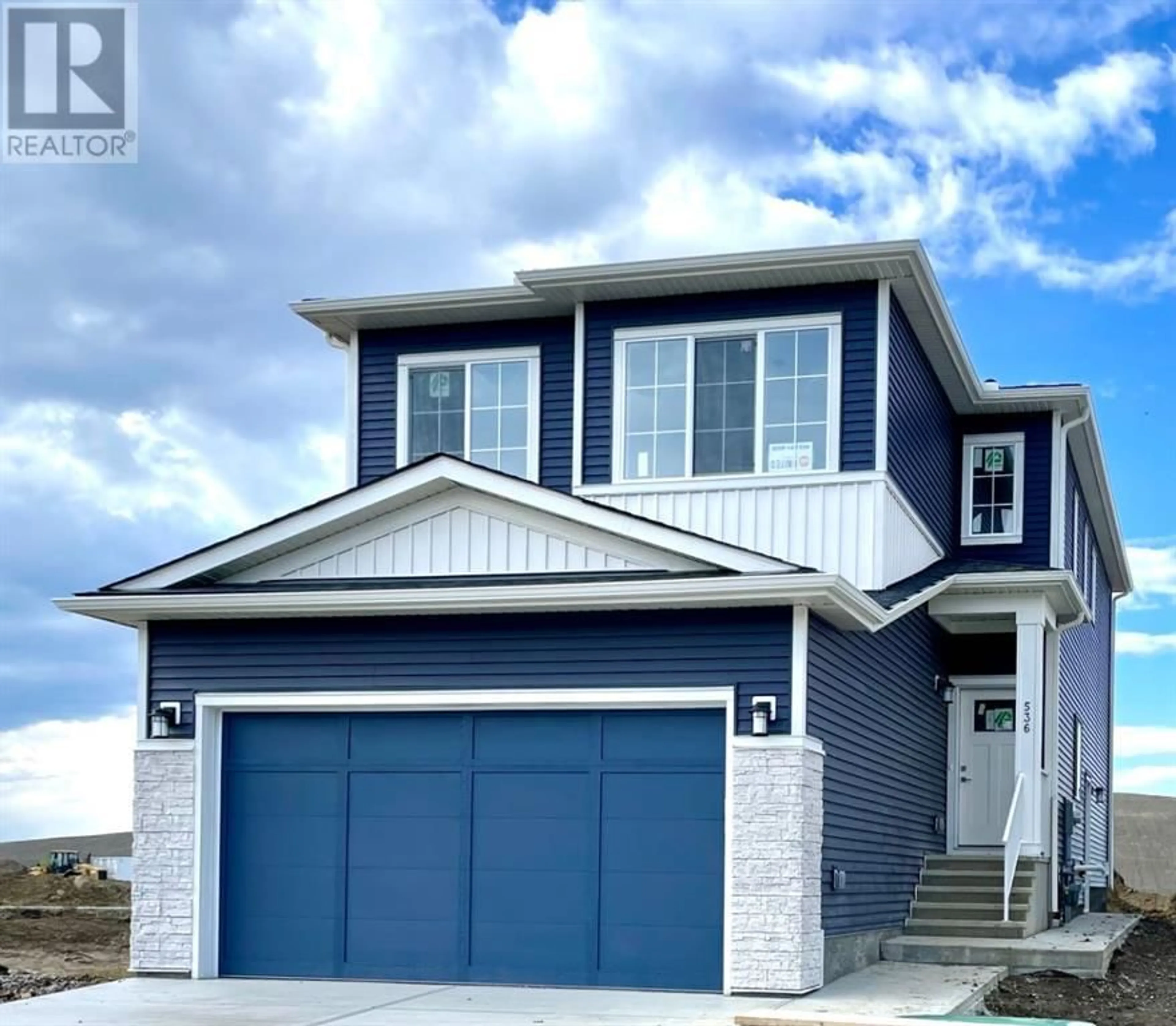 Home with vinyl exterior material for 536 Walgrove Boulevard SE, Calgary Alberta T2X4Y7
