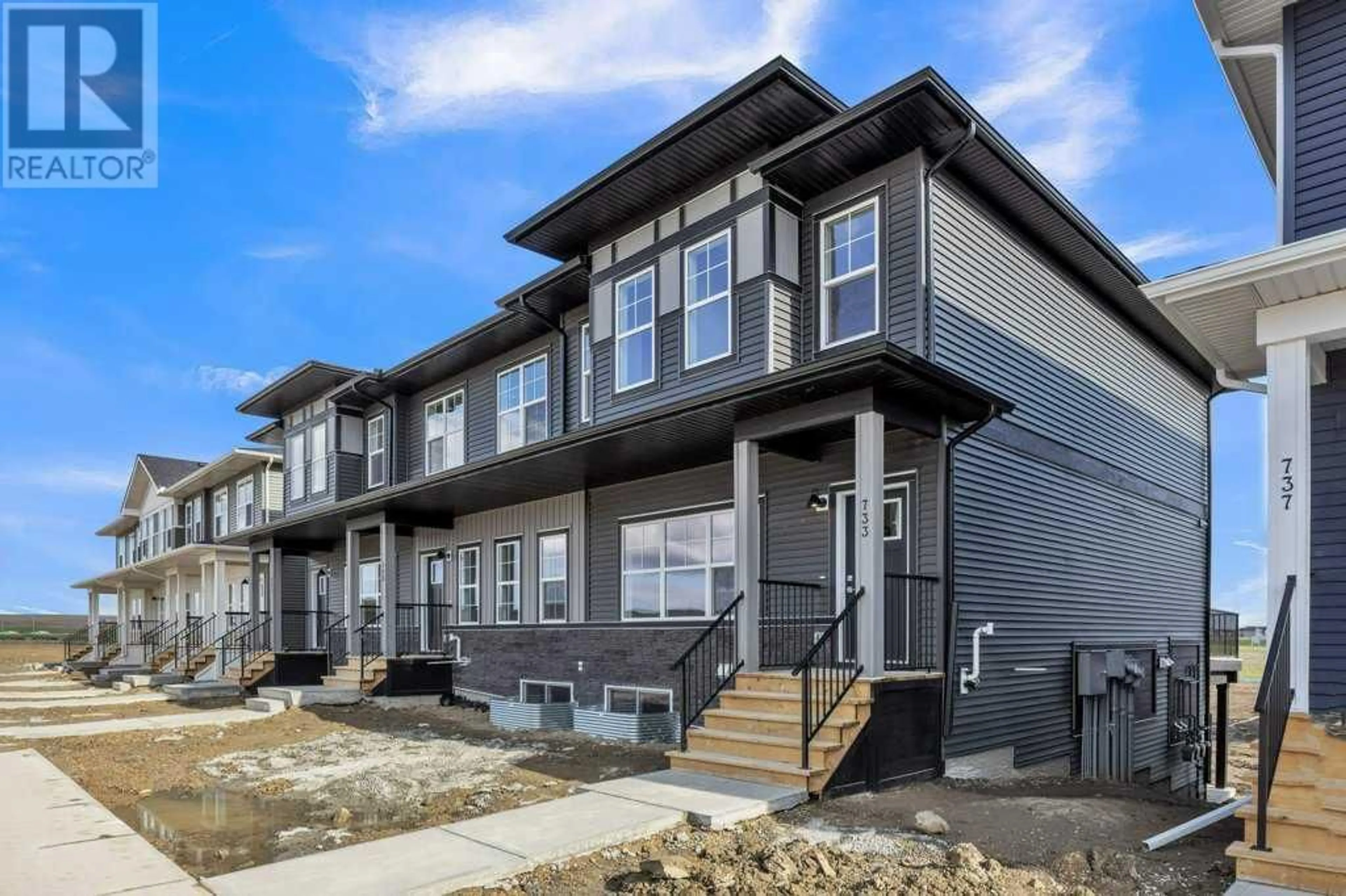 A pic from exterior of the house or condo for 733 Carrington Boulevard, Calgary Alberta T3P2G5