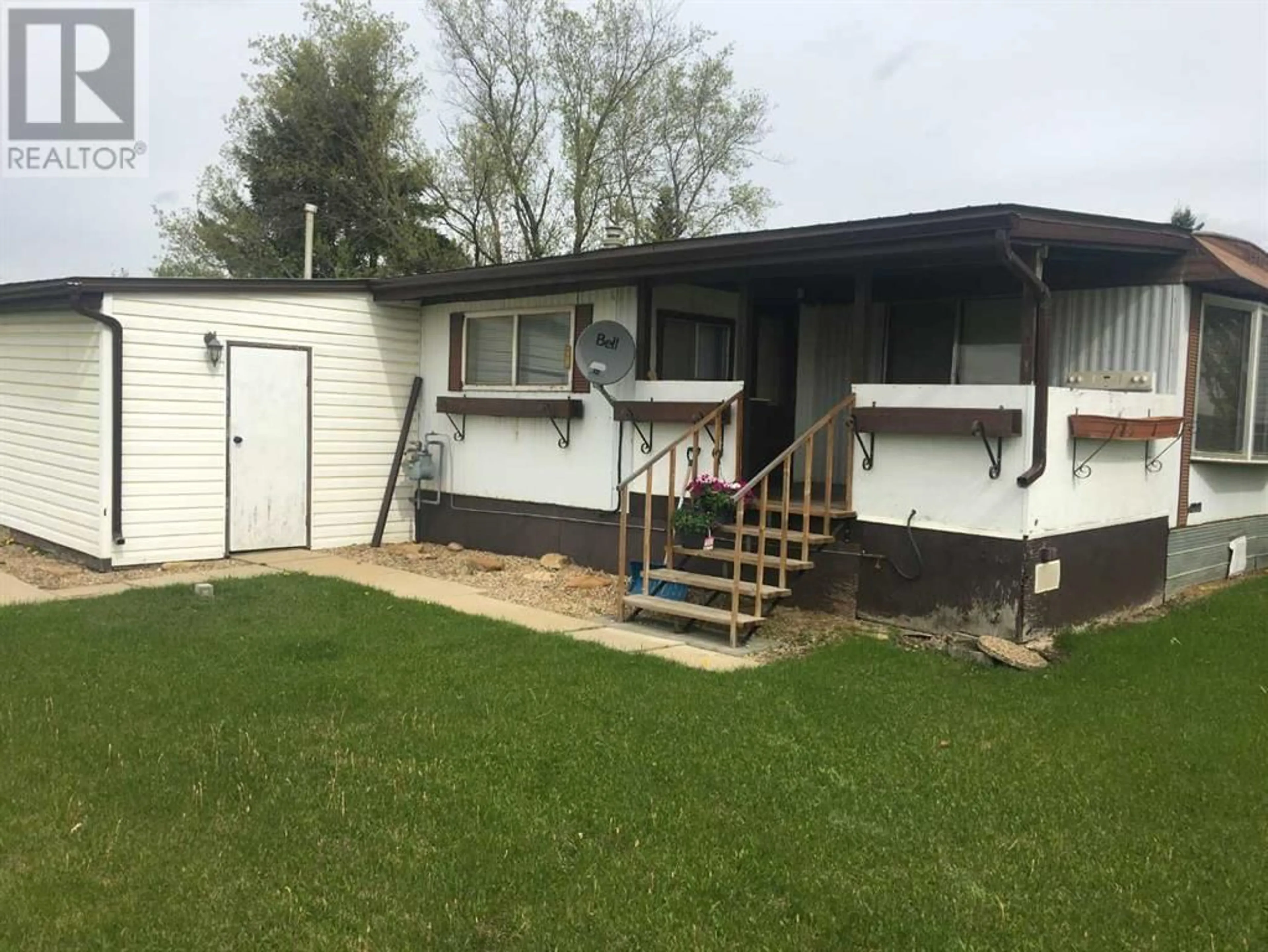 Frontside or backside of a home for 4202 53A Street, Athabasca Alberta T9S1C4