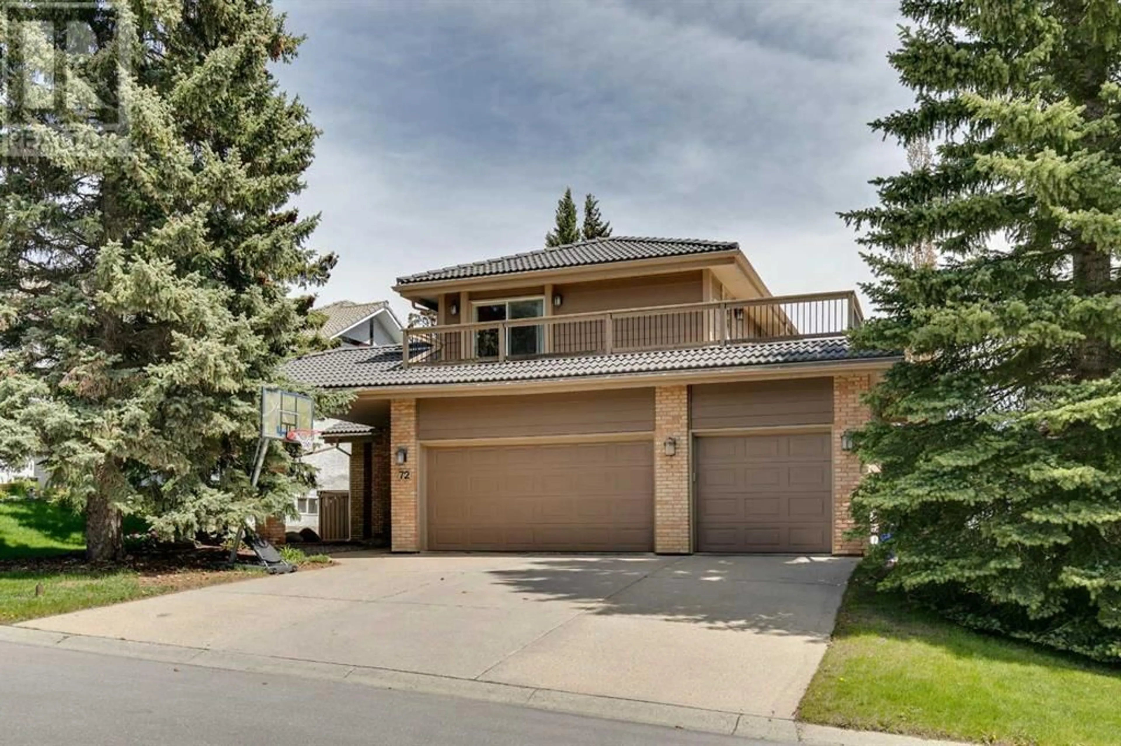 A pic from exterior of the house or condo for 72 Stradbrooke Rise SW, Calgary Alberta T3H1T9