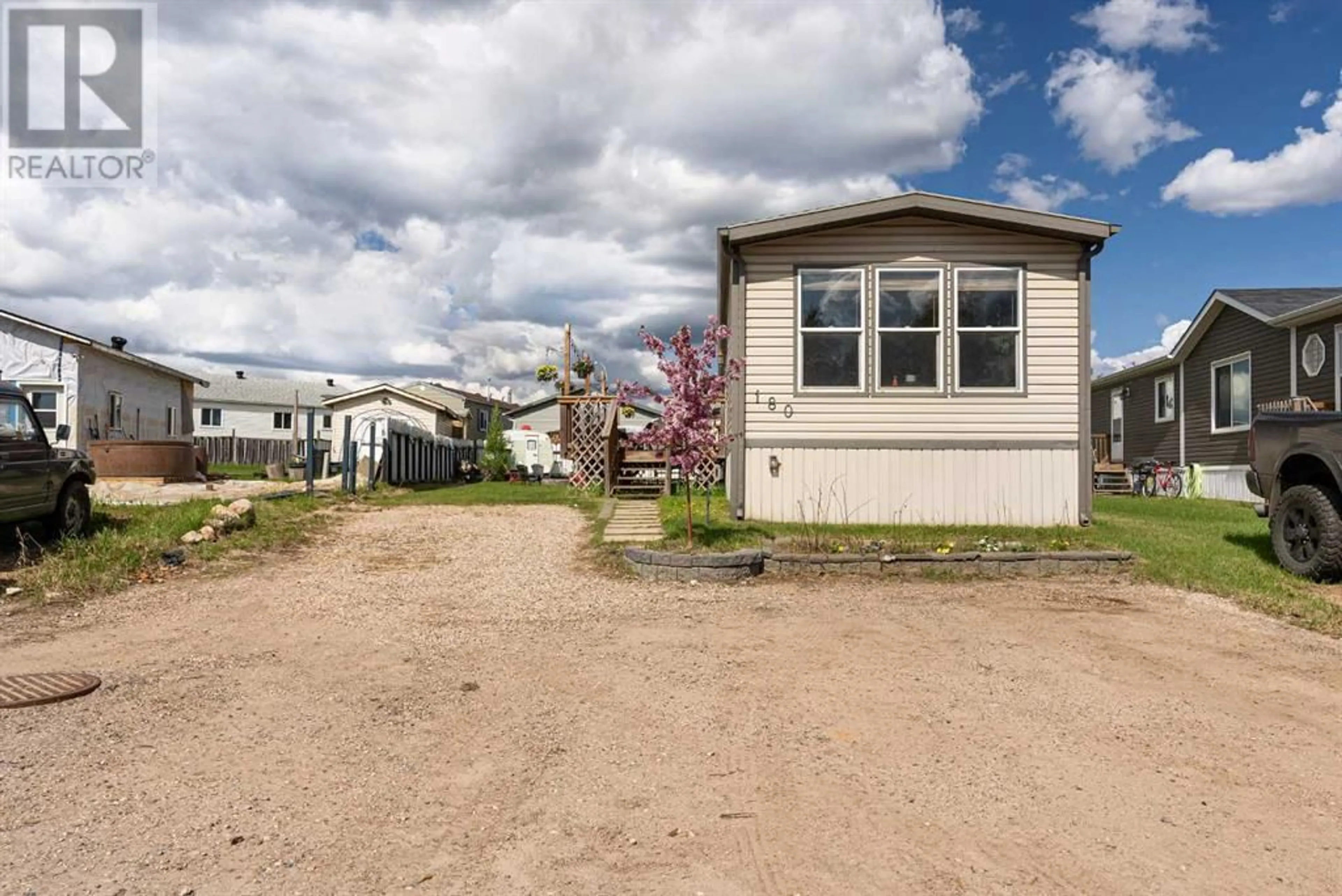 A pic from exterior of the house or condo for 180 Greenwich LANE, Fort McMurray Alberta T9H3Z3