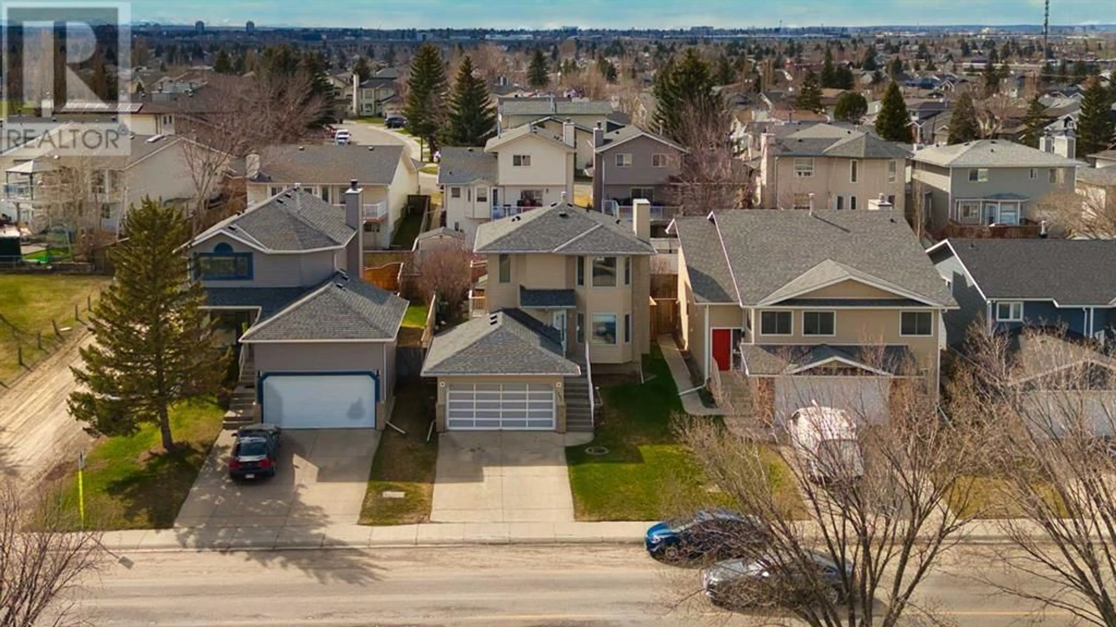 A pic from exterior of the house or condo for 193 riverglen Drive SE, Calgary Alberta T2C3W9